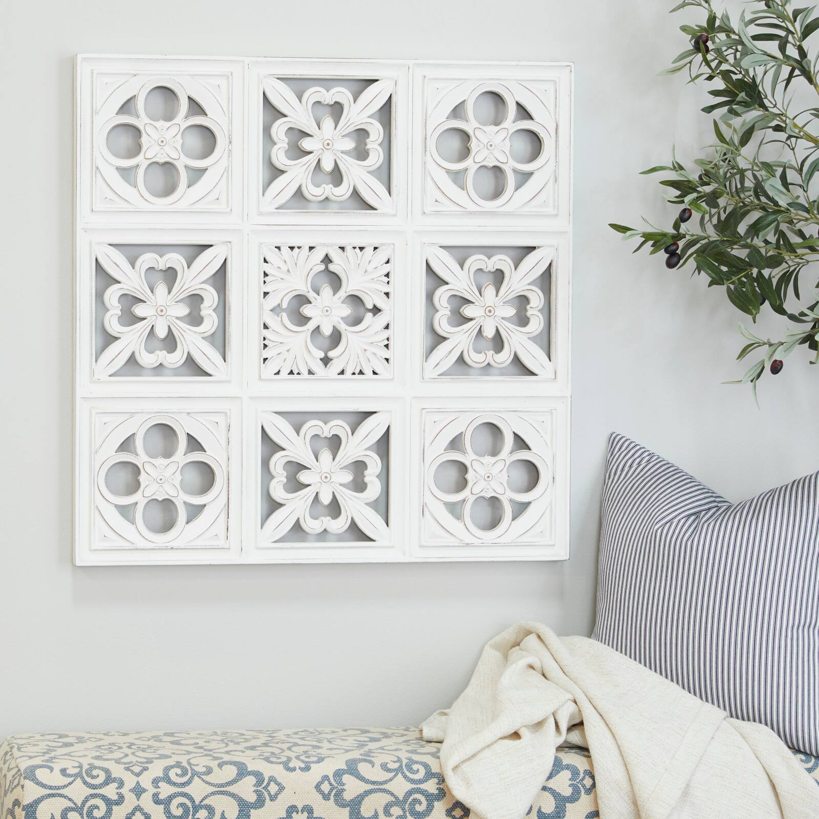White Wood Traditional Floral Wall Decor 29&#x22; x 29&#x22; x 2&#x22;