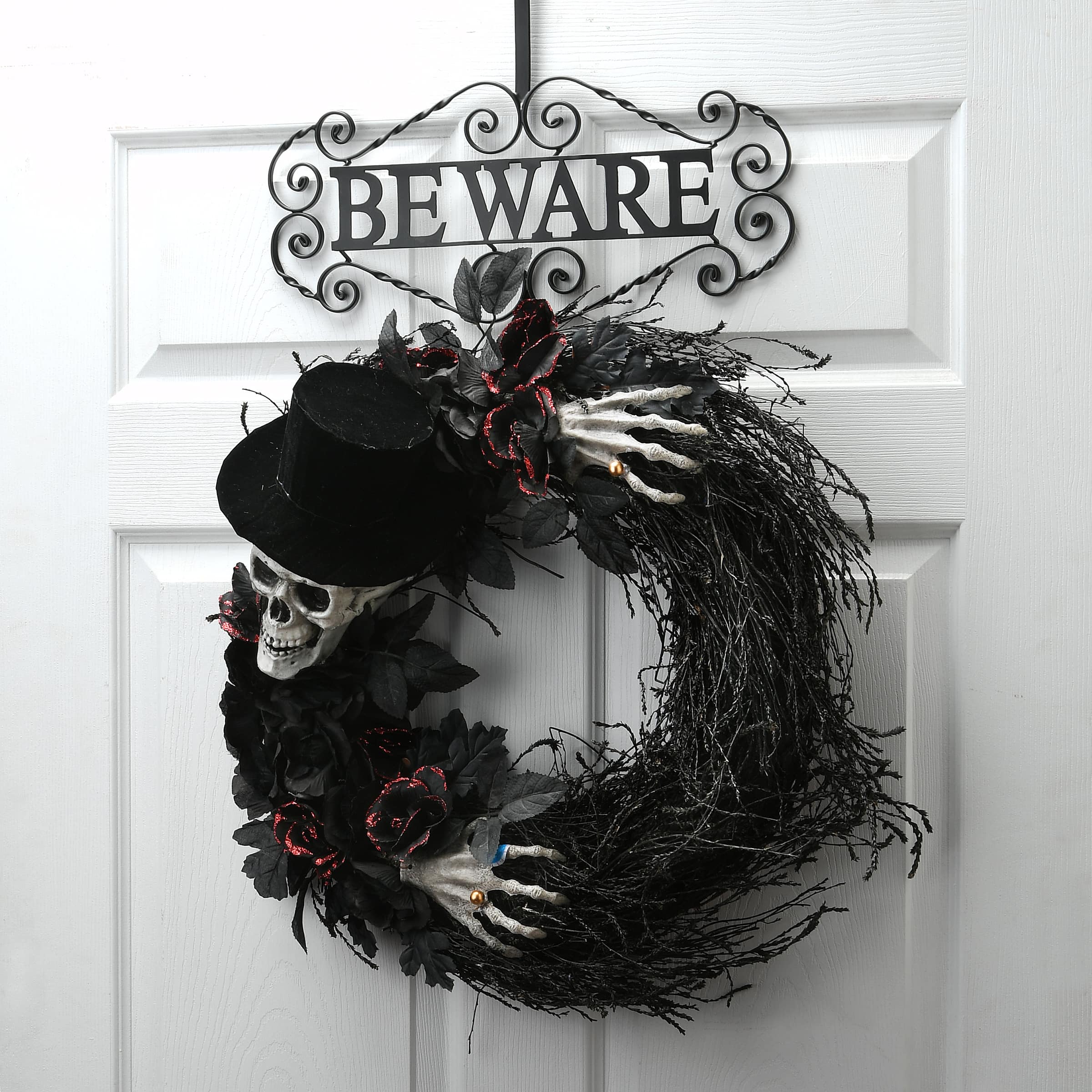 16&#x22; Halloween Beware Wreath Hanger