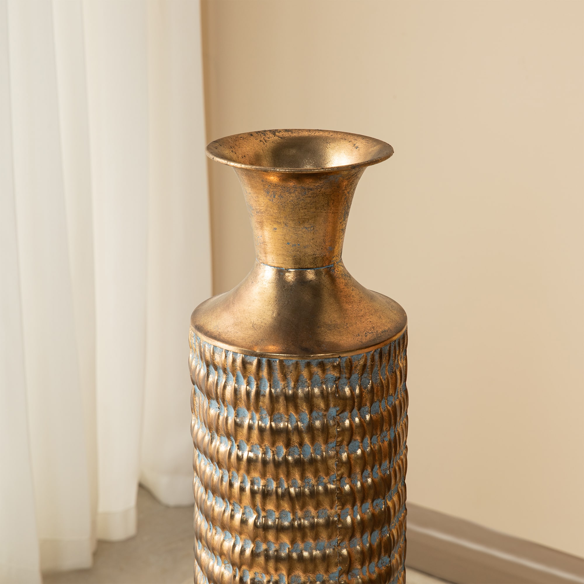 Glitzhome&#xAE;  Gold Embossed Verdigris Metal Floor Vases Set