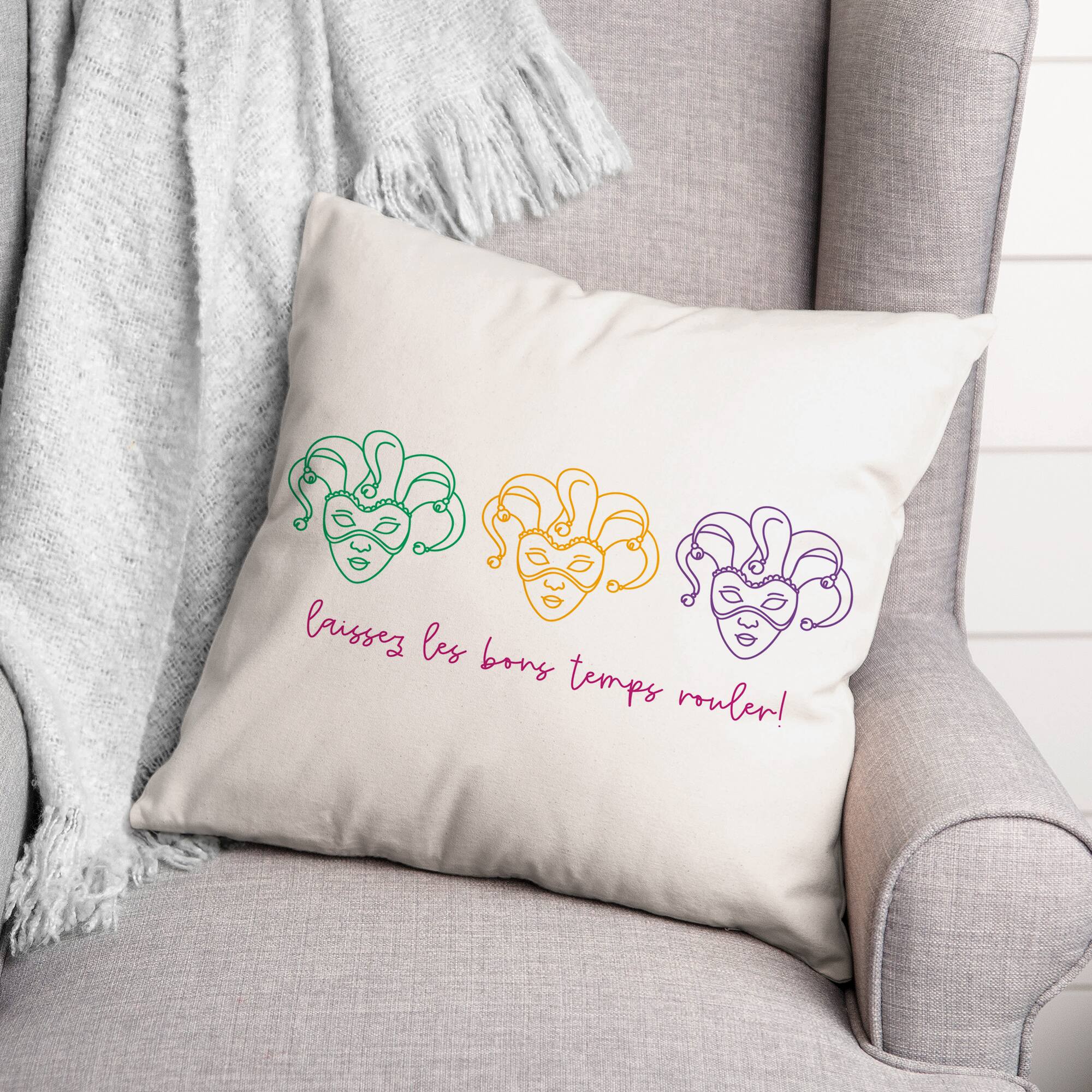 Masks Laissez Les Bons Temps Rouler Mardi Gras Throw Pillow