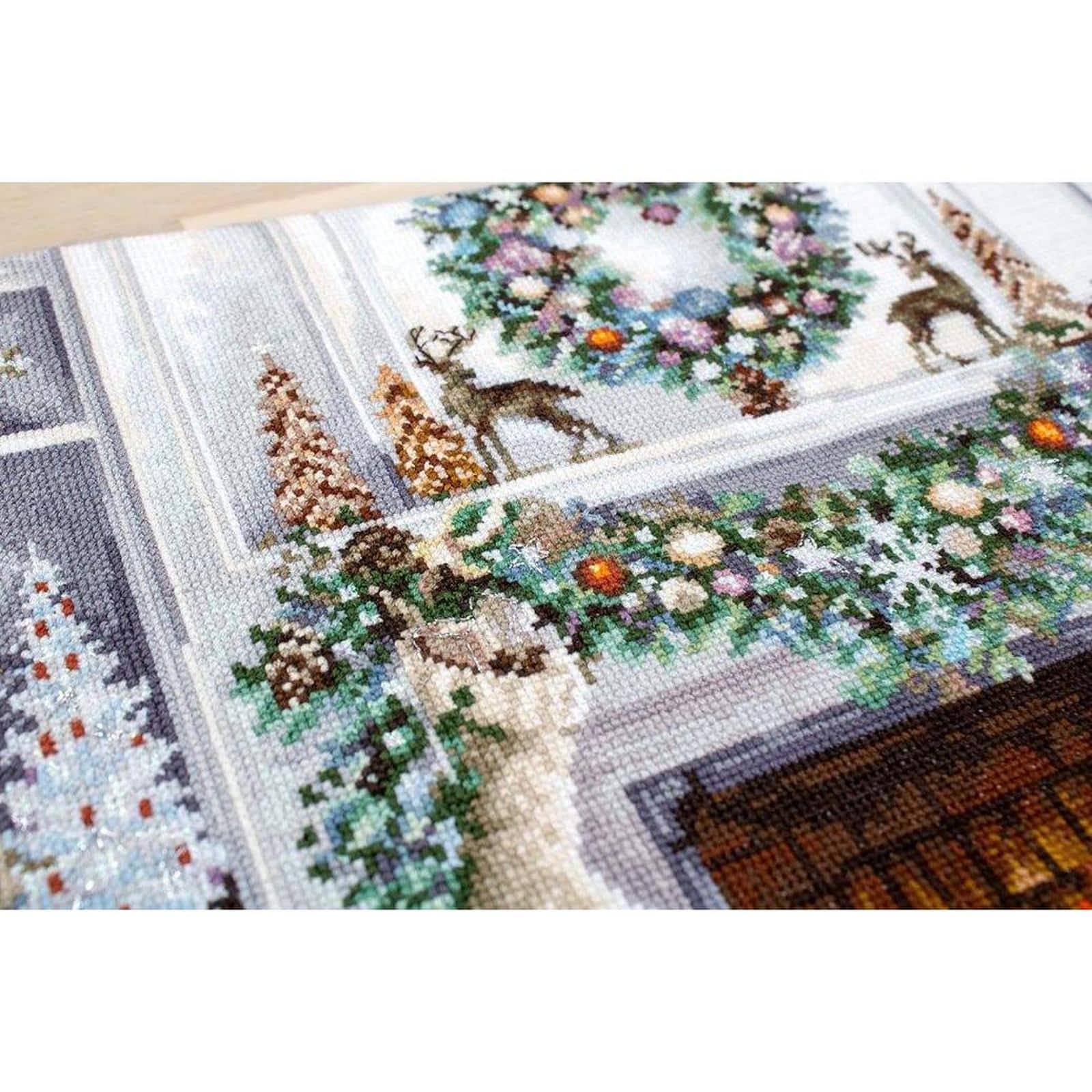 Luca-S Christmas Interior Counted Cross Stitch Kit