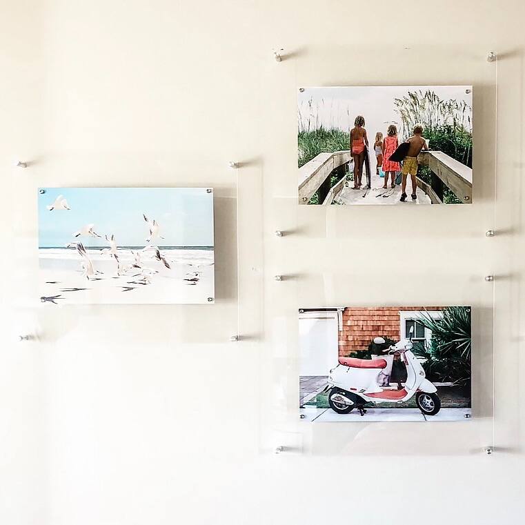 Wexel Art Single Panel Clear Acrylic Floating Wall Frame &#x26; Magnets with Silver Hardware