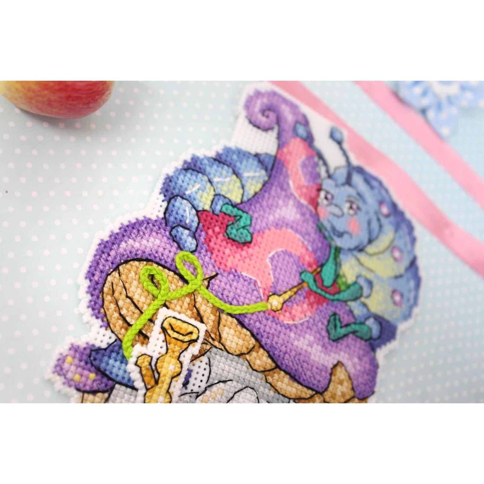 MP Studia Wise Caterpillar Plastic Canvas Counted Cross Stitch Kit