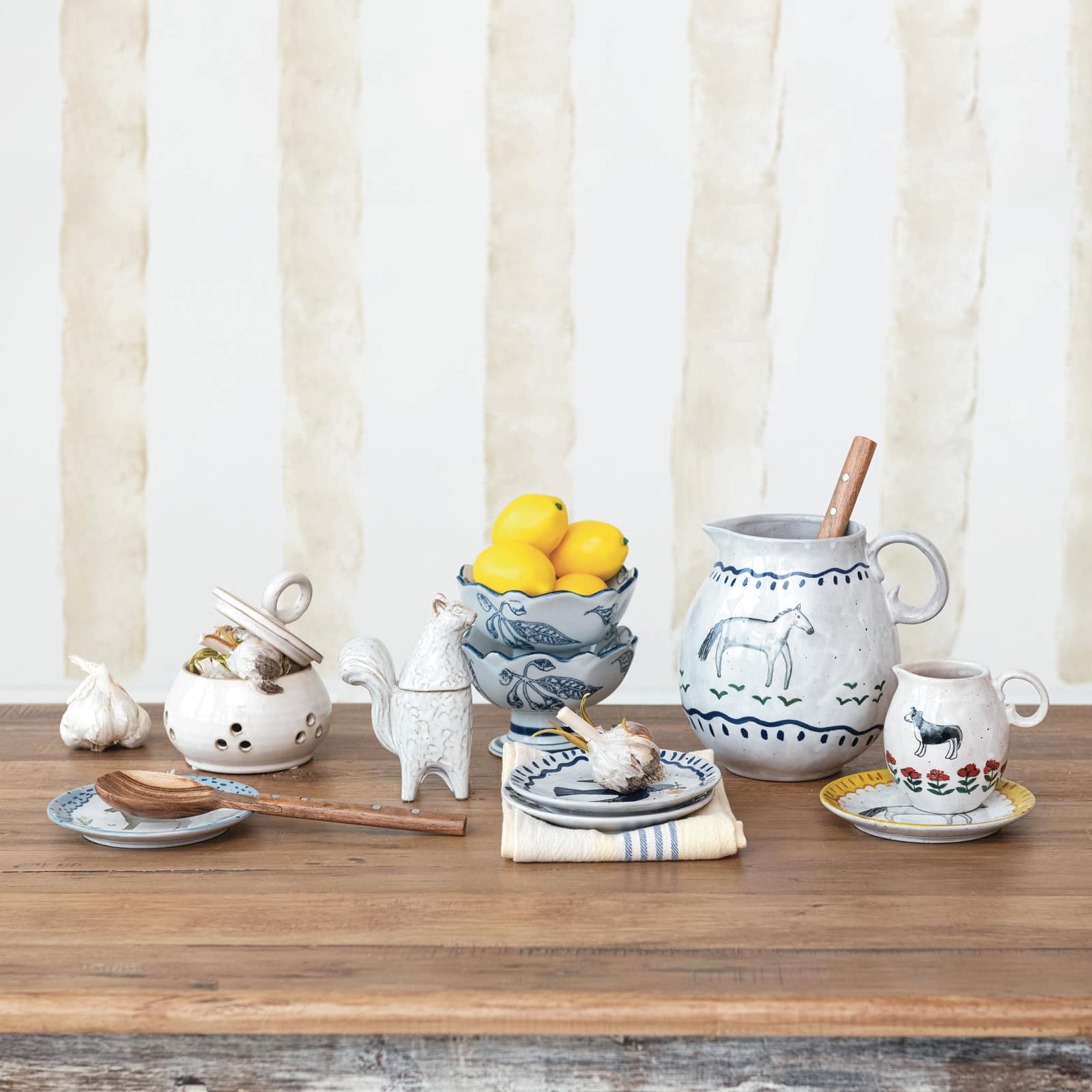 Hello Honey&#xAE; 6&#x22; Enchanted Fauna Series Hand-Painted Stoneware Plate Set