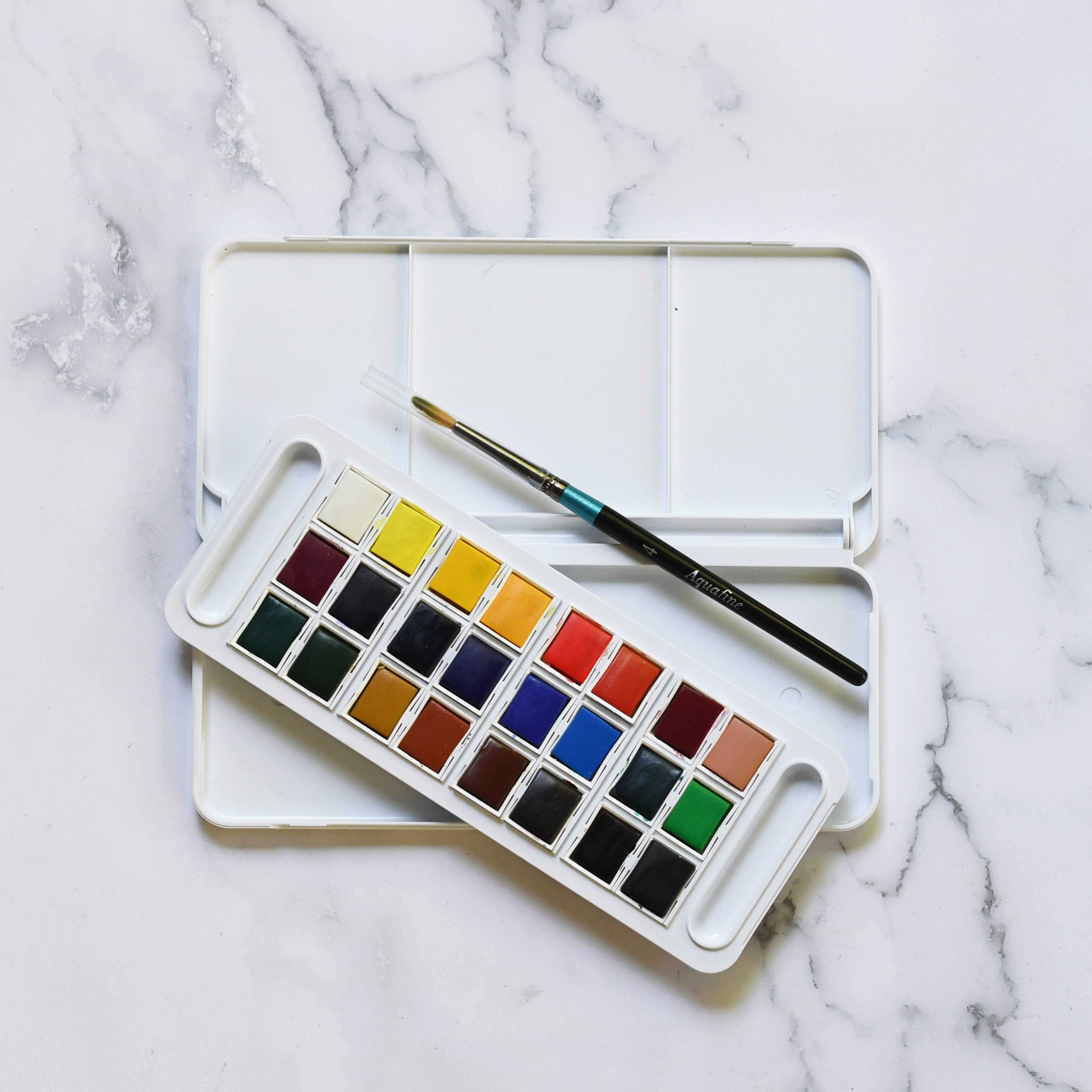 Daler-Rowney&#xAE; Aquafine 24-Color Half-Pan Watercolor Travel Set with Brush