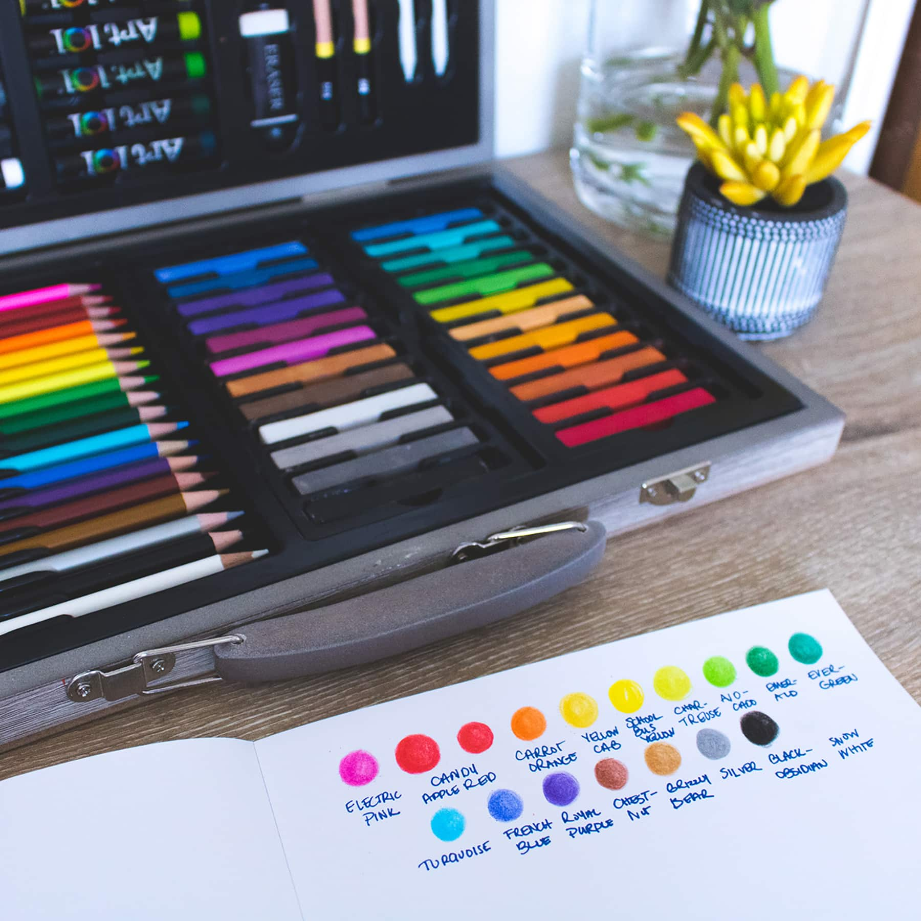 Art 101&#xAE; Drawing, Sketching &#x26; Doodling Art Set