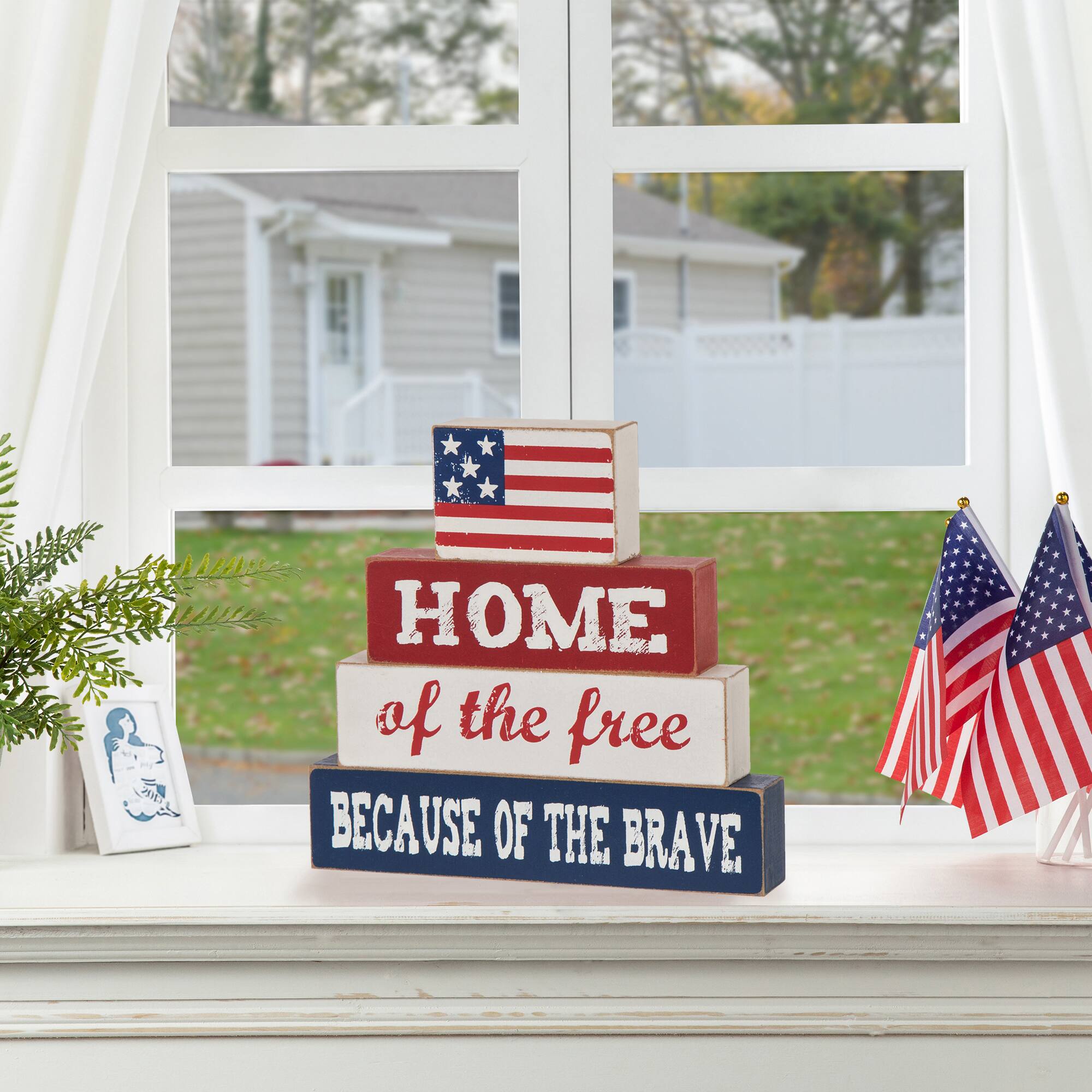 Glitzhome&#xAE; 8.5&#x22; Wooden Patriotic Sign Table D&#xE9;cor