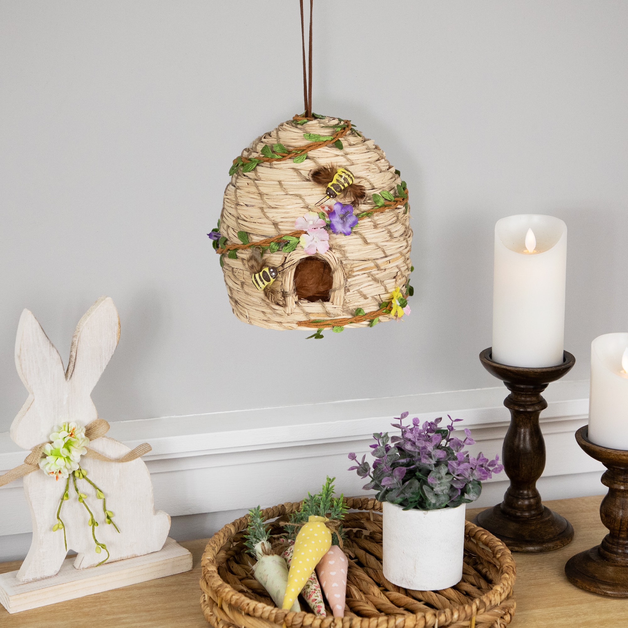 6.25&#x22; Beehive with Bees Spring Hanging Decoration