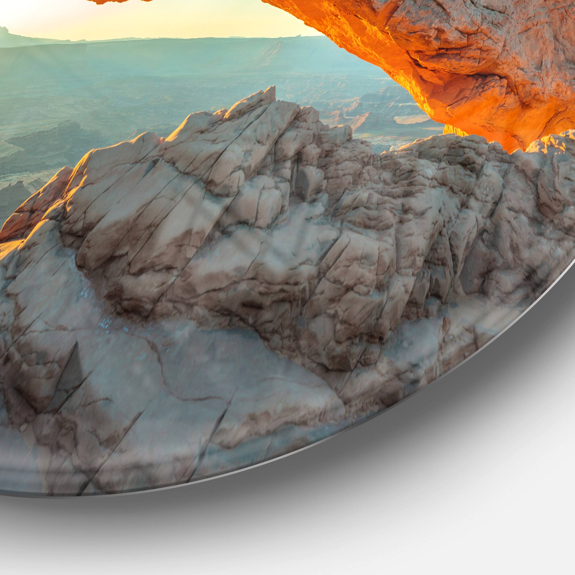 Designart - Mesa Arch Canyon lands Utah Park&#x27; Landscape Metal Circle Wall Art