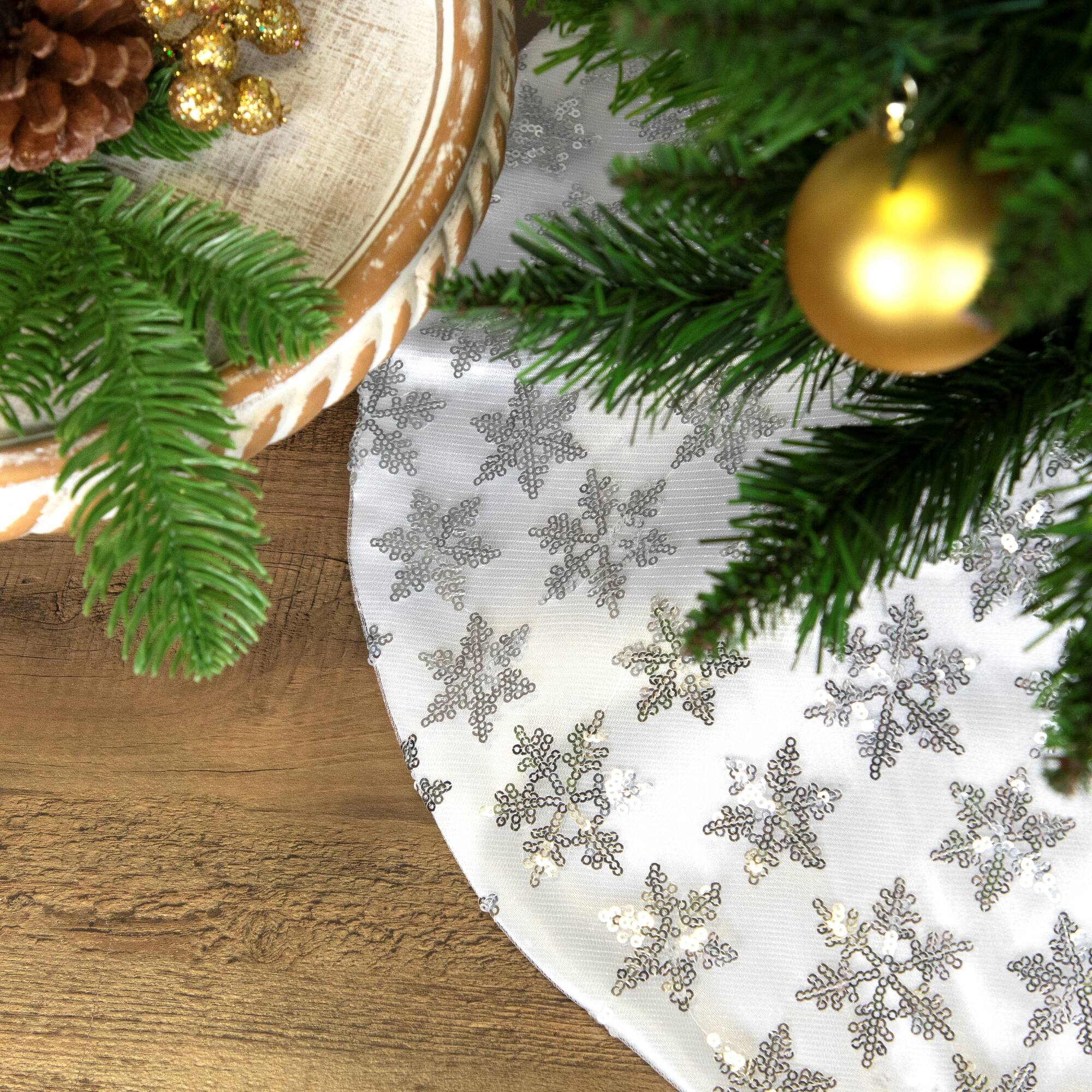 20" White & Silver Sequin Snowflake Mini Tree Skirt