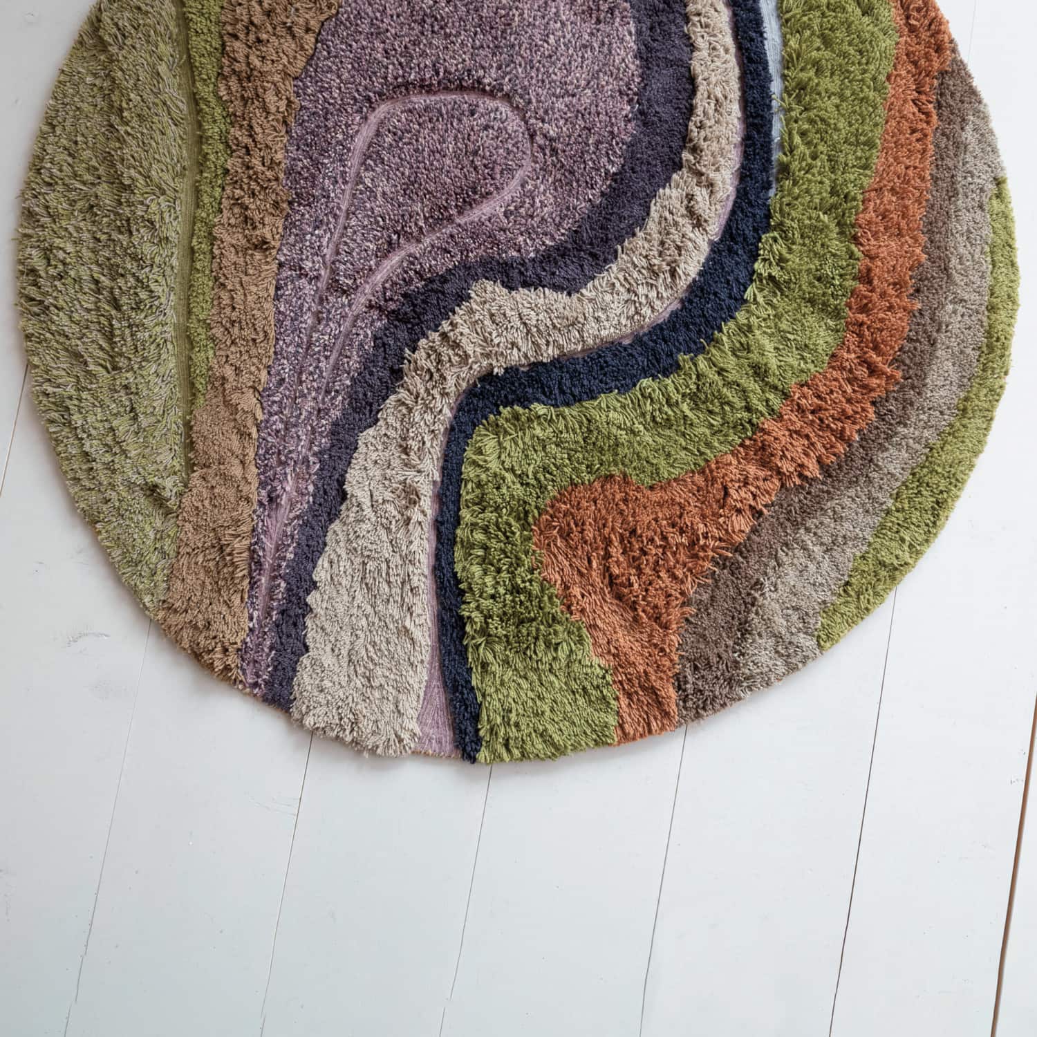 Hello Honey&#xAE; 5ft. Abstract Round Wool &#x26; Cotton Tufted Rug
