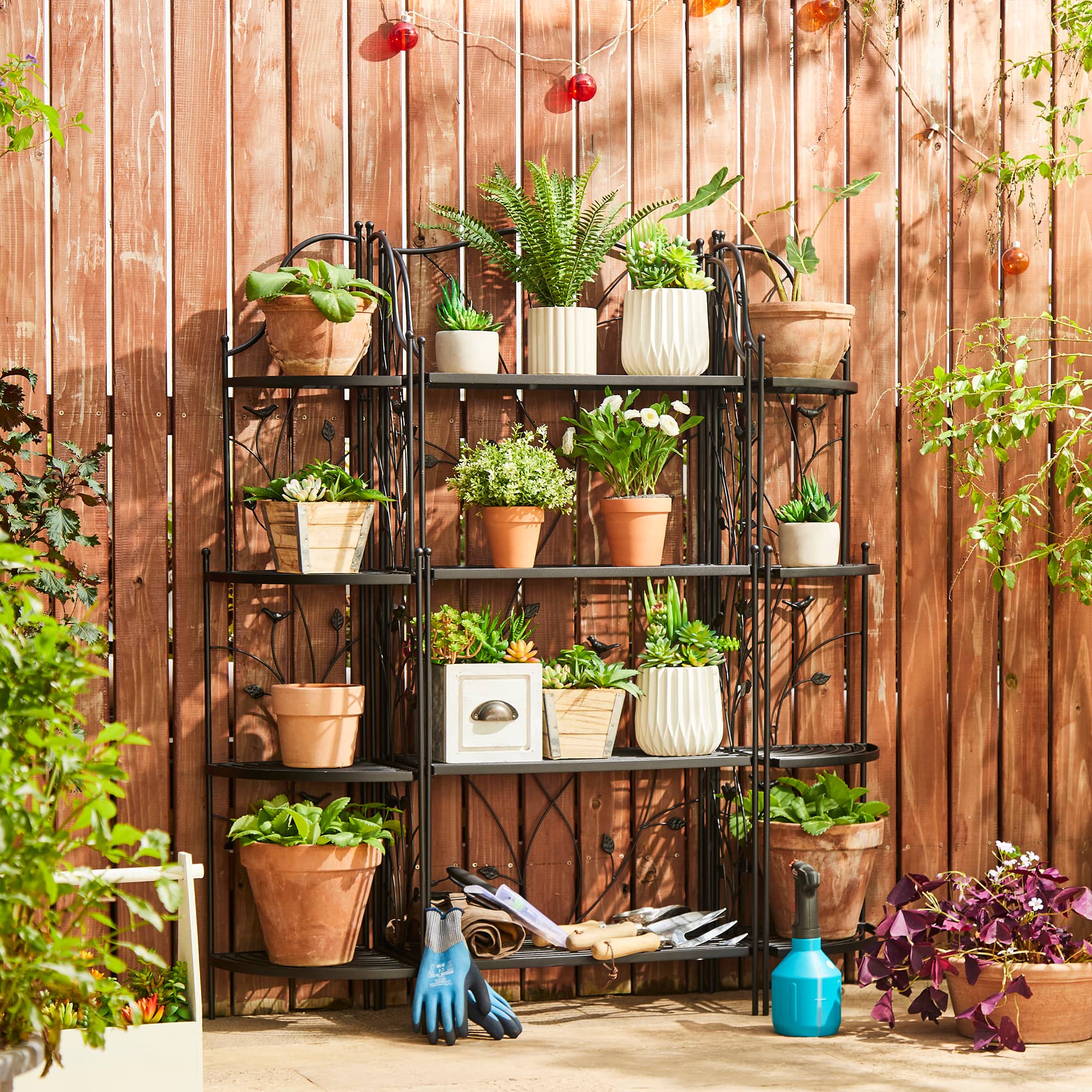 Glitzhome&#xAE; 4ft. Metal 4-Tiered Corner Shelf Stand