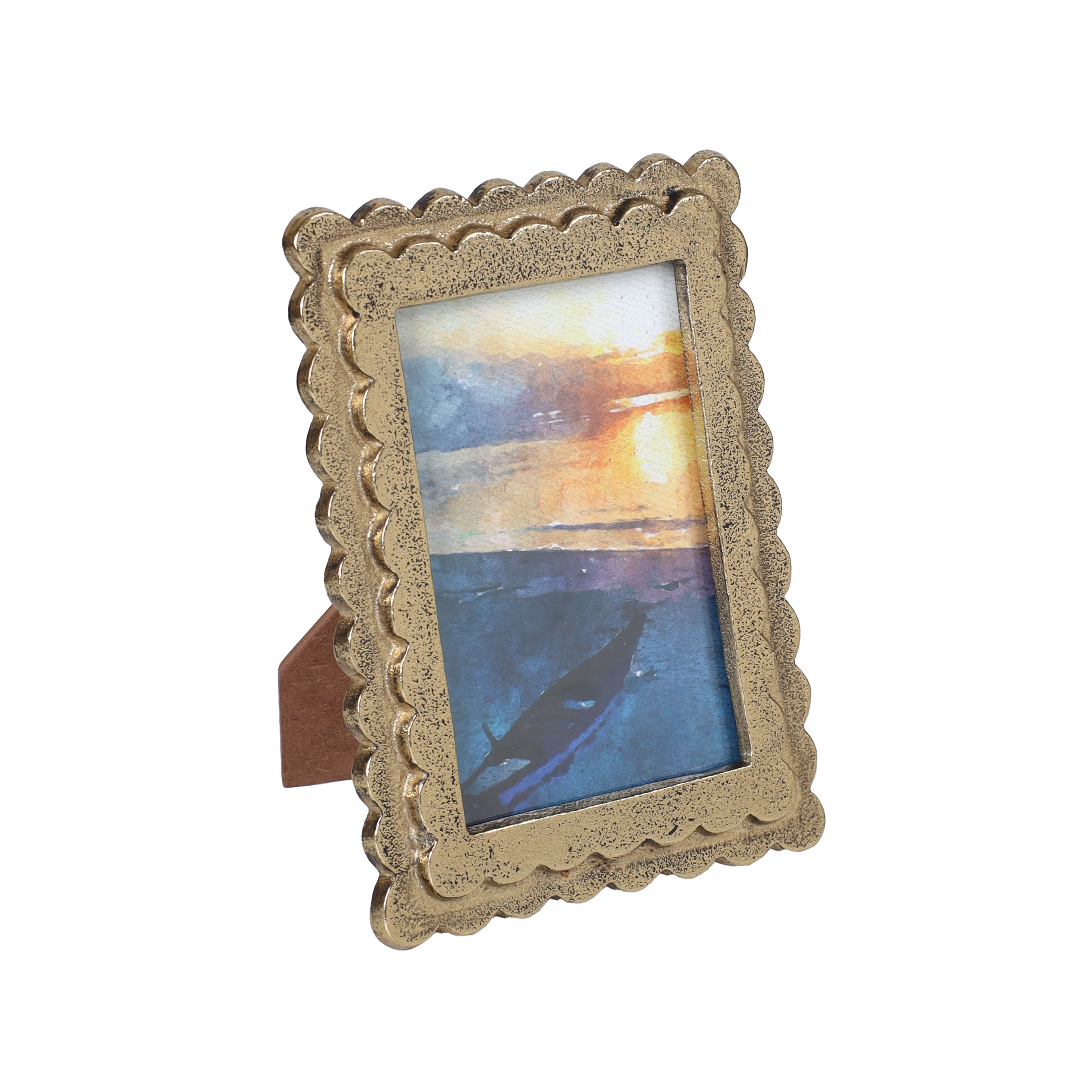 4&#x22; x 6&#x22; Gold Metal Scallop Tabletop Frame, Atelier by Studio D&#xE9;cor&#xAE;