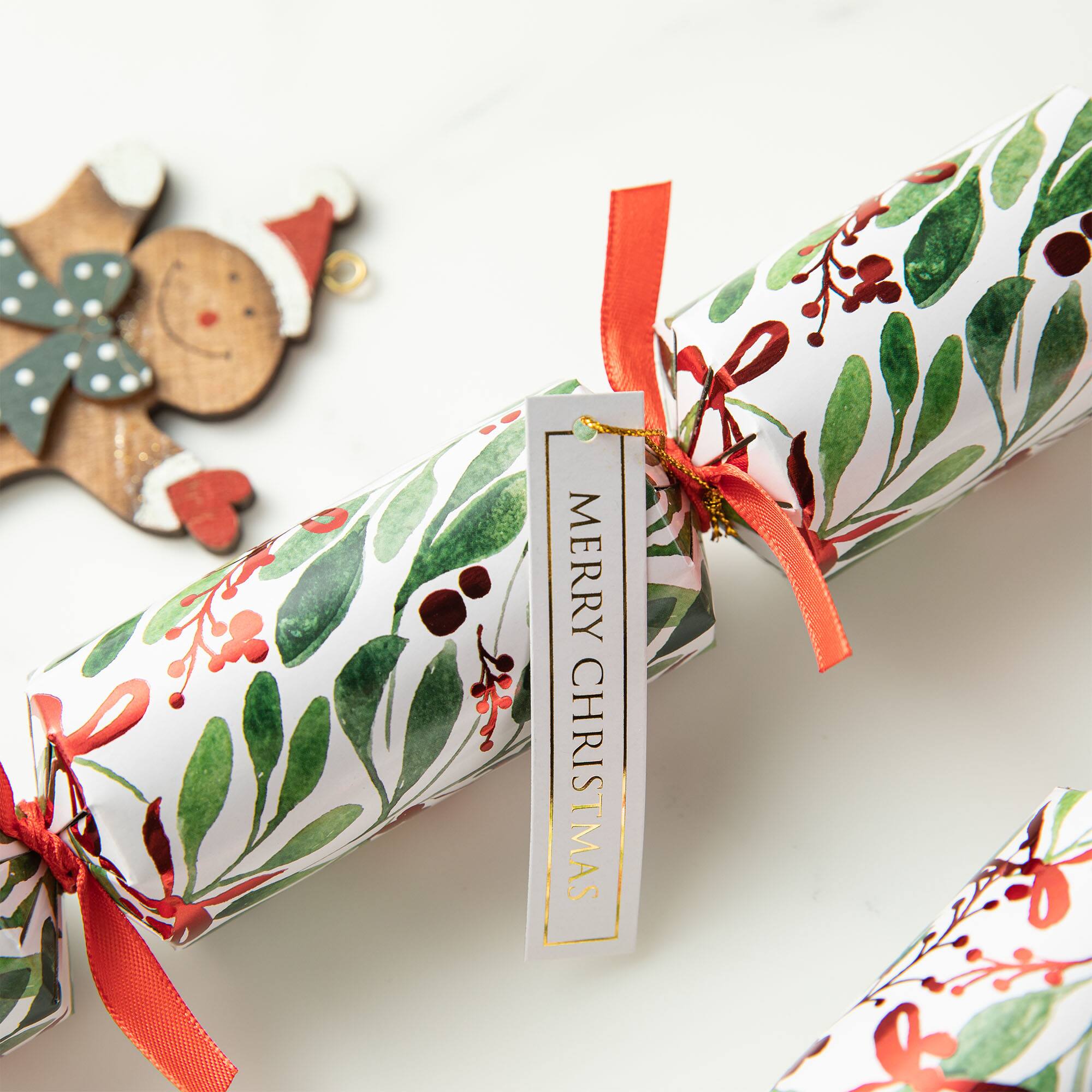 Glitzhome® 10" Christmas Holy Leaves Party Cracker with Gift Contents, 8ct.