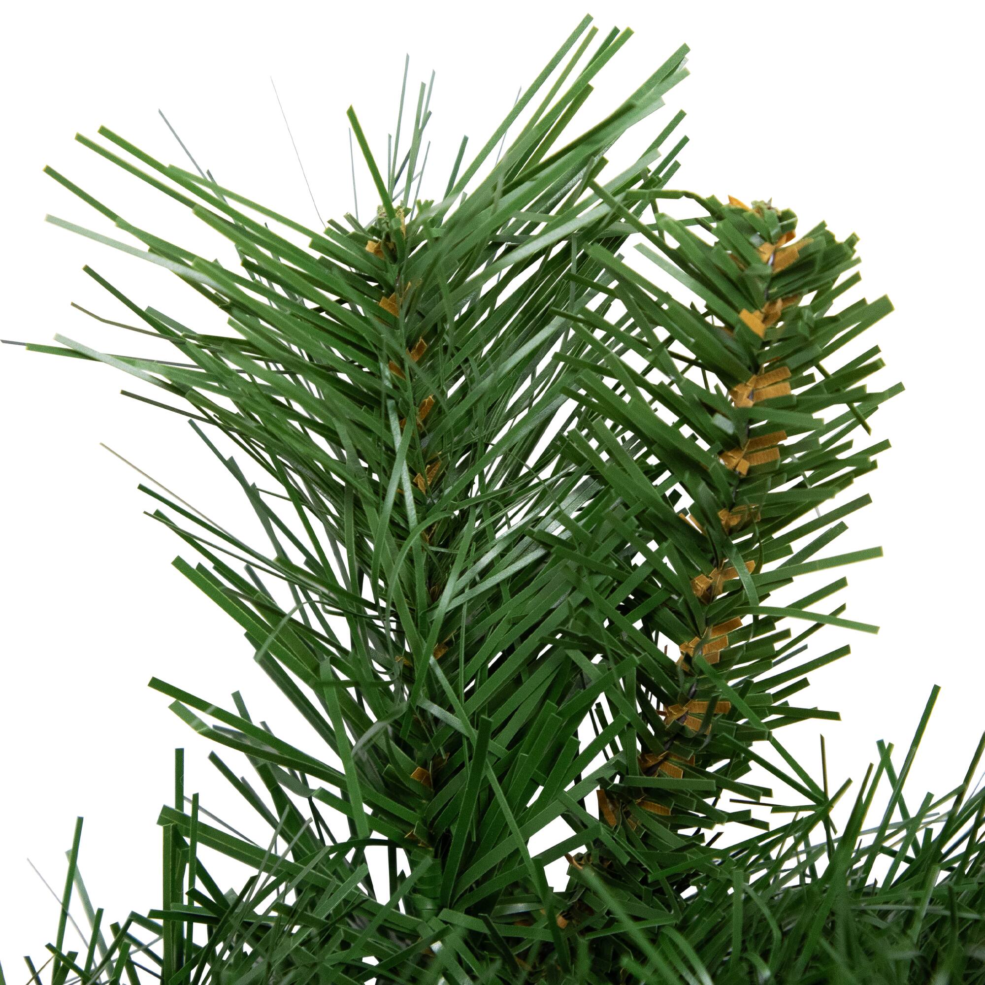 24&#x22; Dakota Red Pine Artificial Wreath with Pinecones