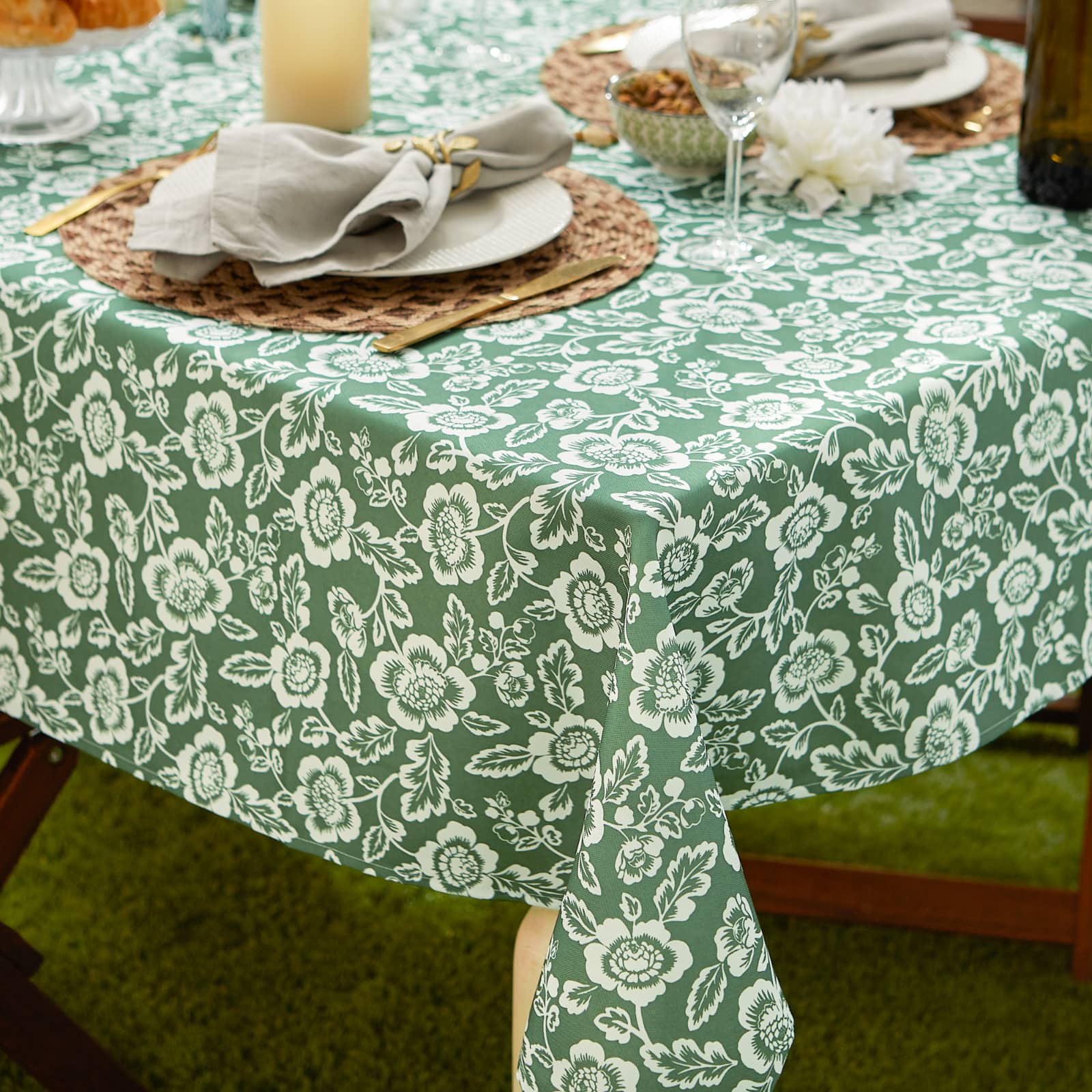 Artichoke Green Floral Print Outdoor Tablecloth with Zipper, 60" x 84"