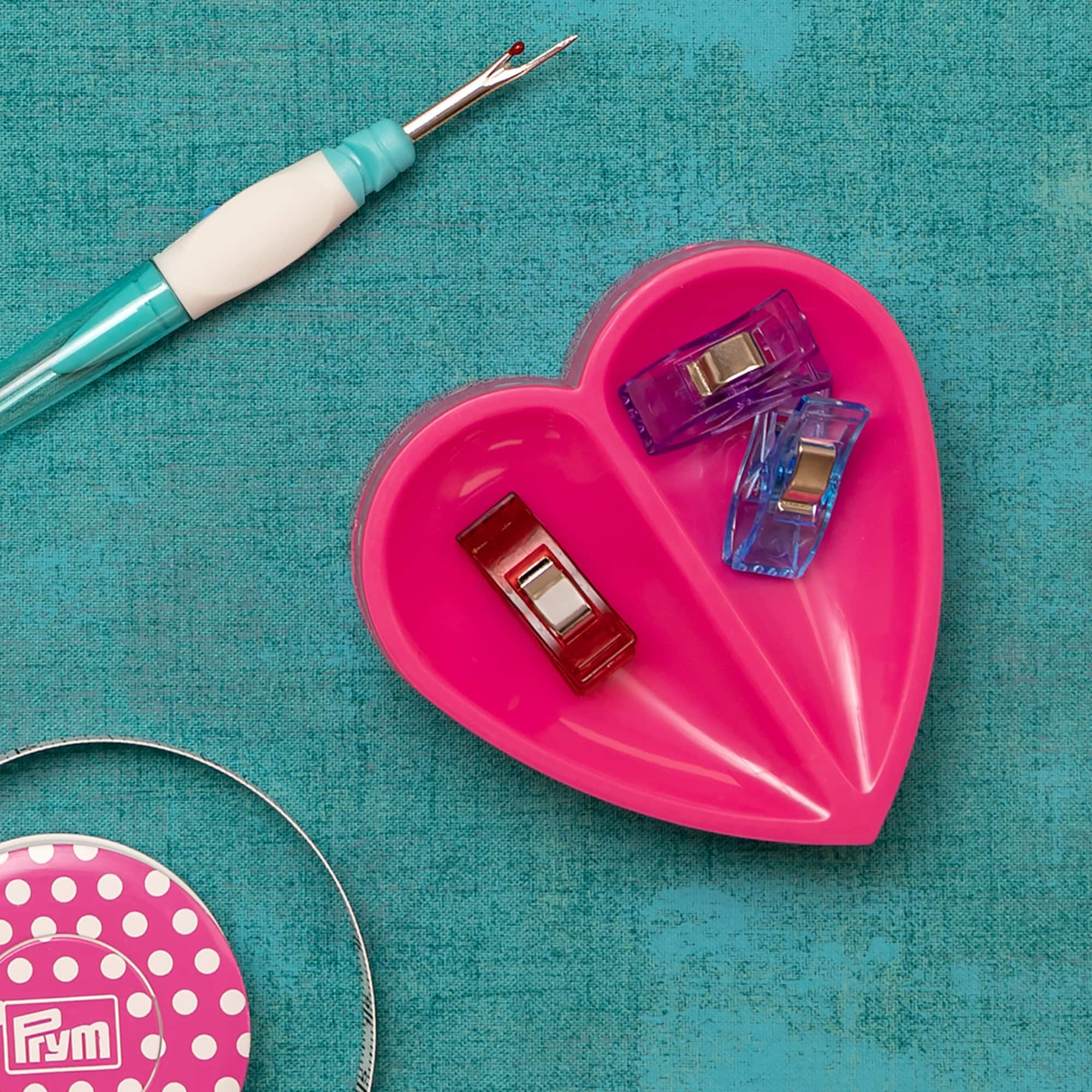 Prym&#xAE; Love Magnetic Heart Pin Cushion