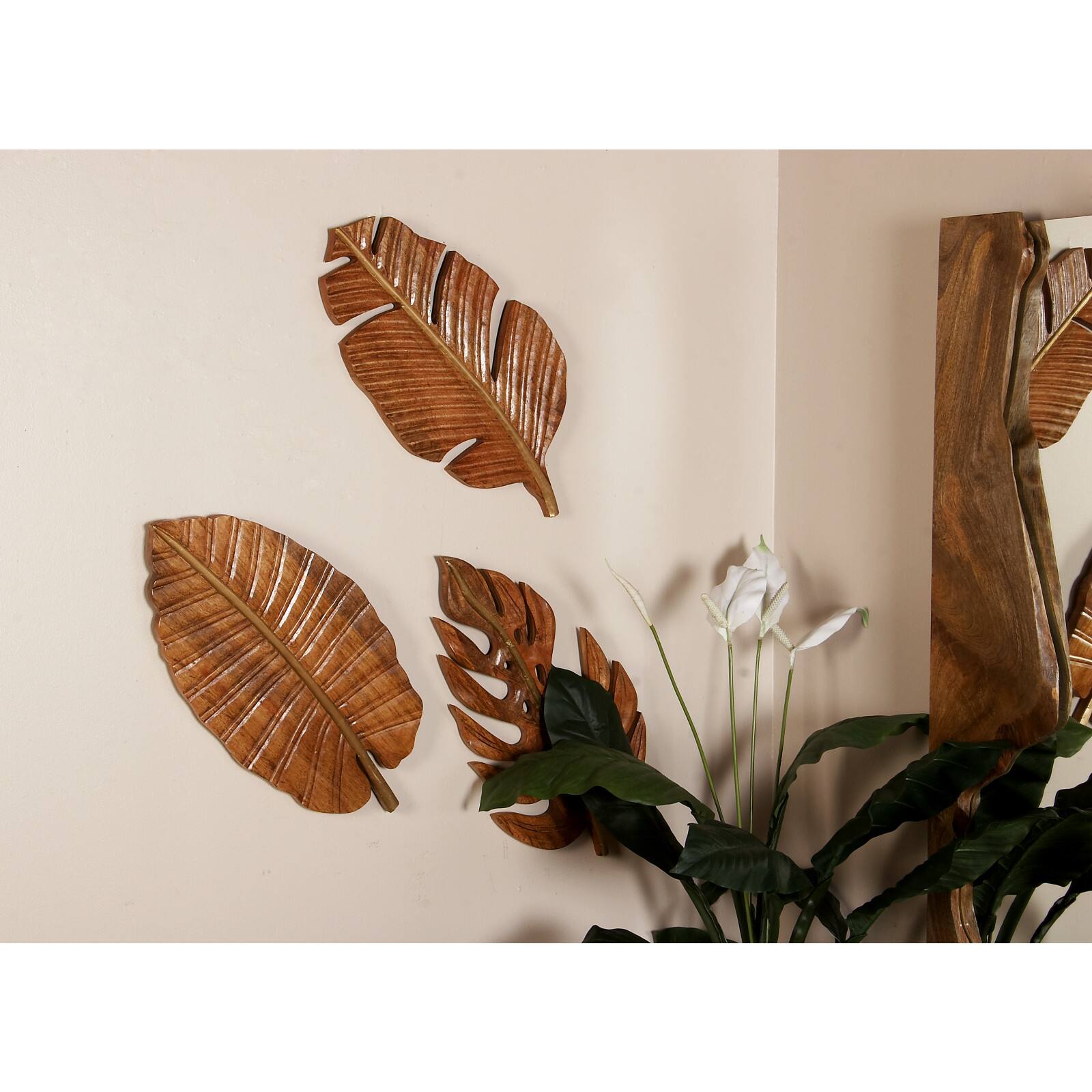 Brown Mango Wood Coastal Leaf Wall Décor Set