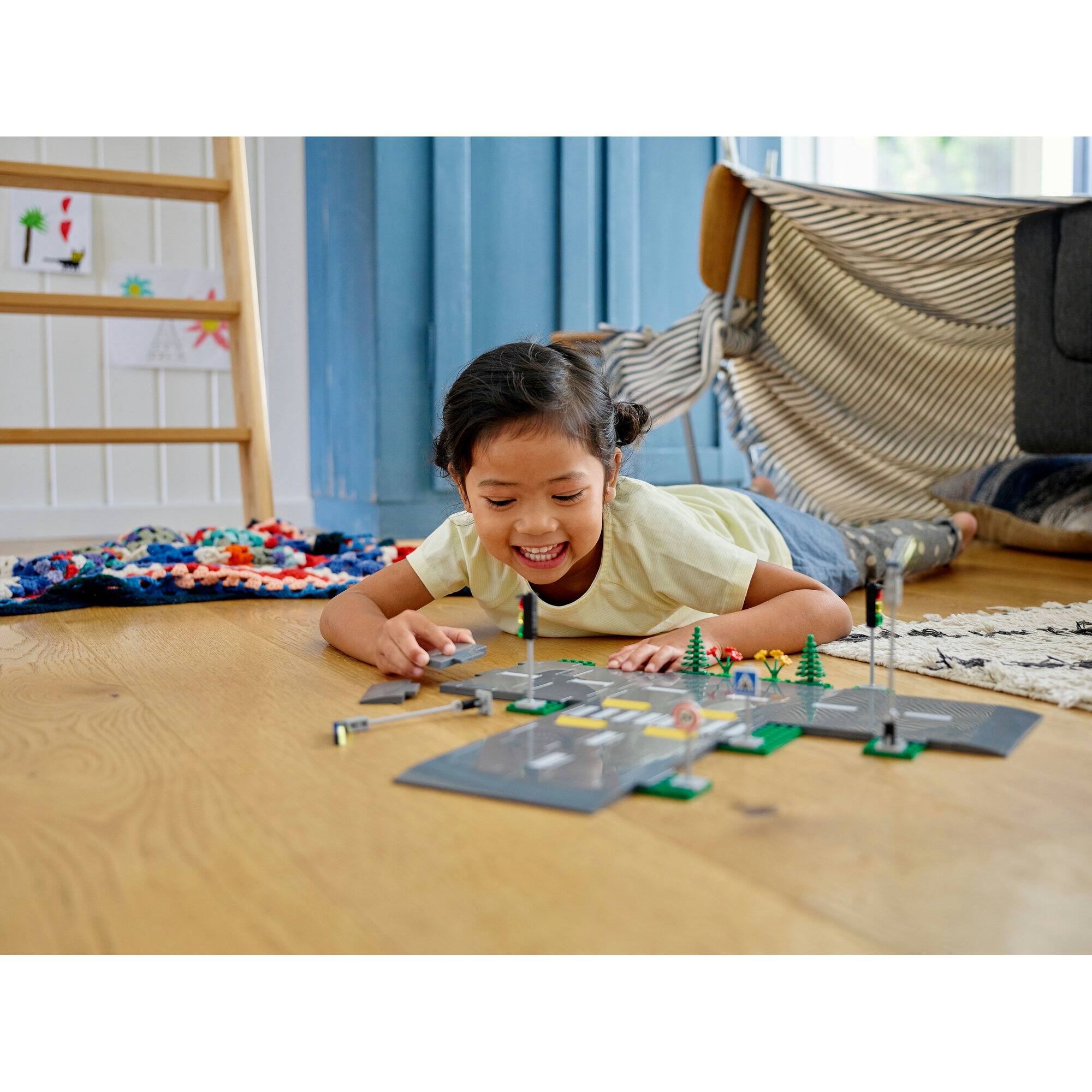 LEGO® City Road Plates 60304 Building Kit (112 Pieces)