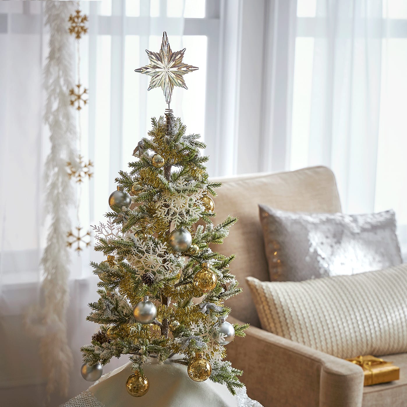 Tiny Treasures Mini Christmas Tree Frosted