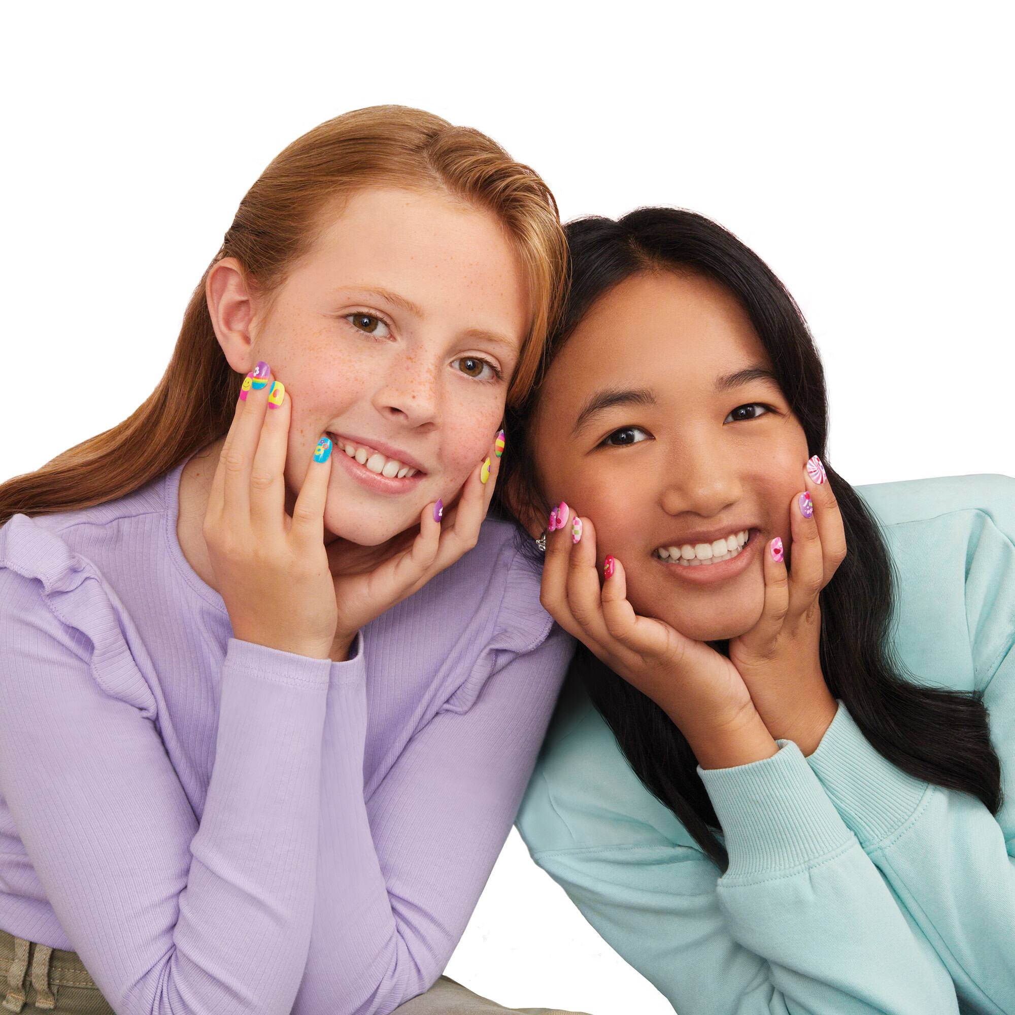 Make It Real&#x2122; 3C4G Totally Trendy Faux Nail Set