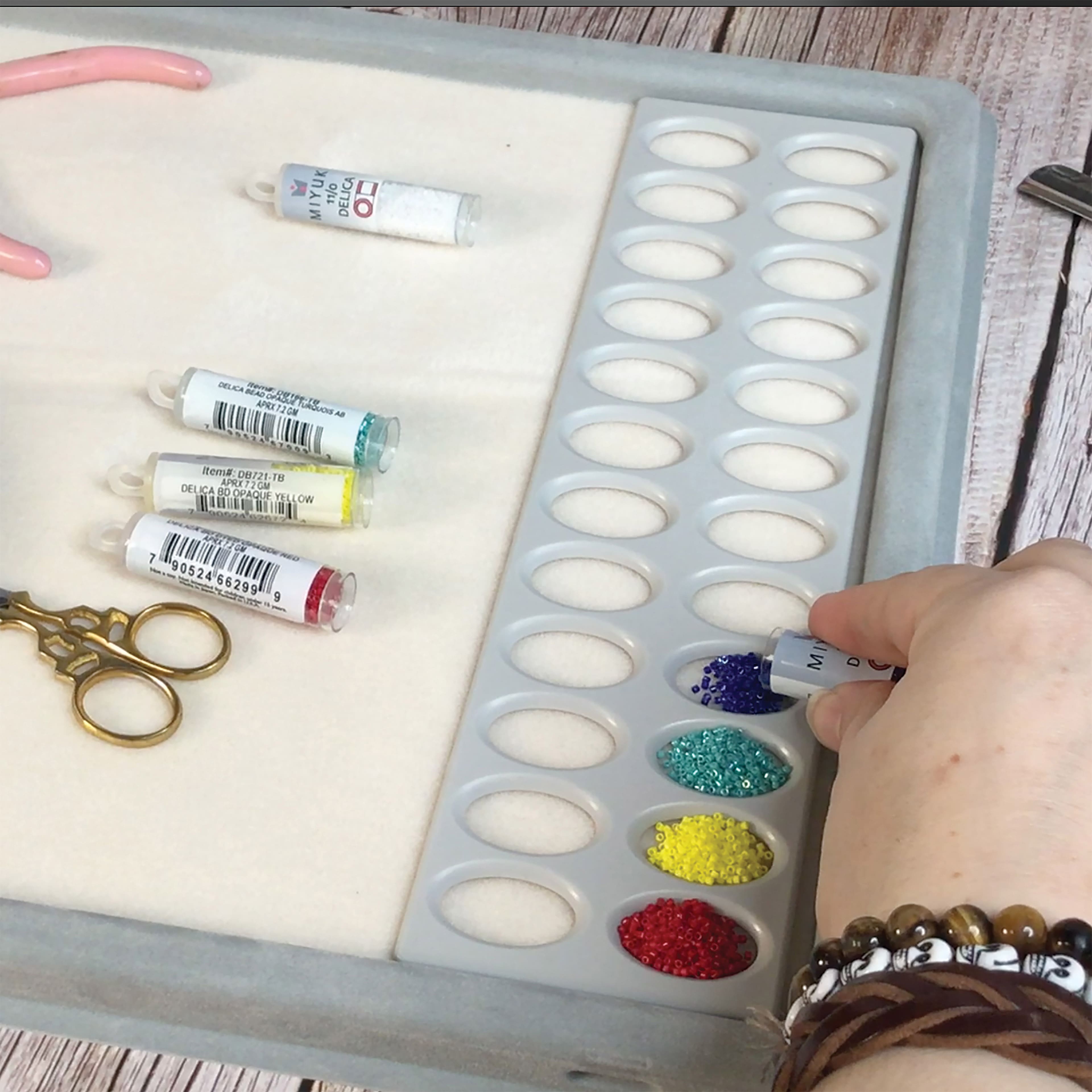 The Beadsmith&#xAE; BASIC elements&#x2122; 24-Hole Seed Bead Sorters, 2ct.