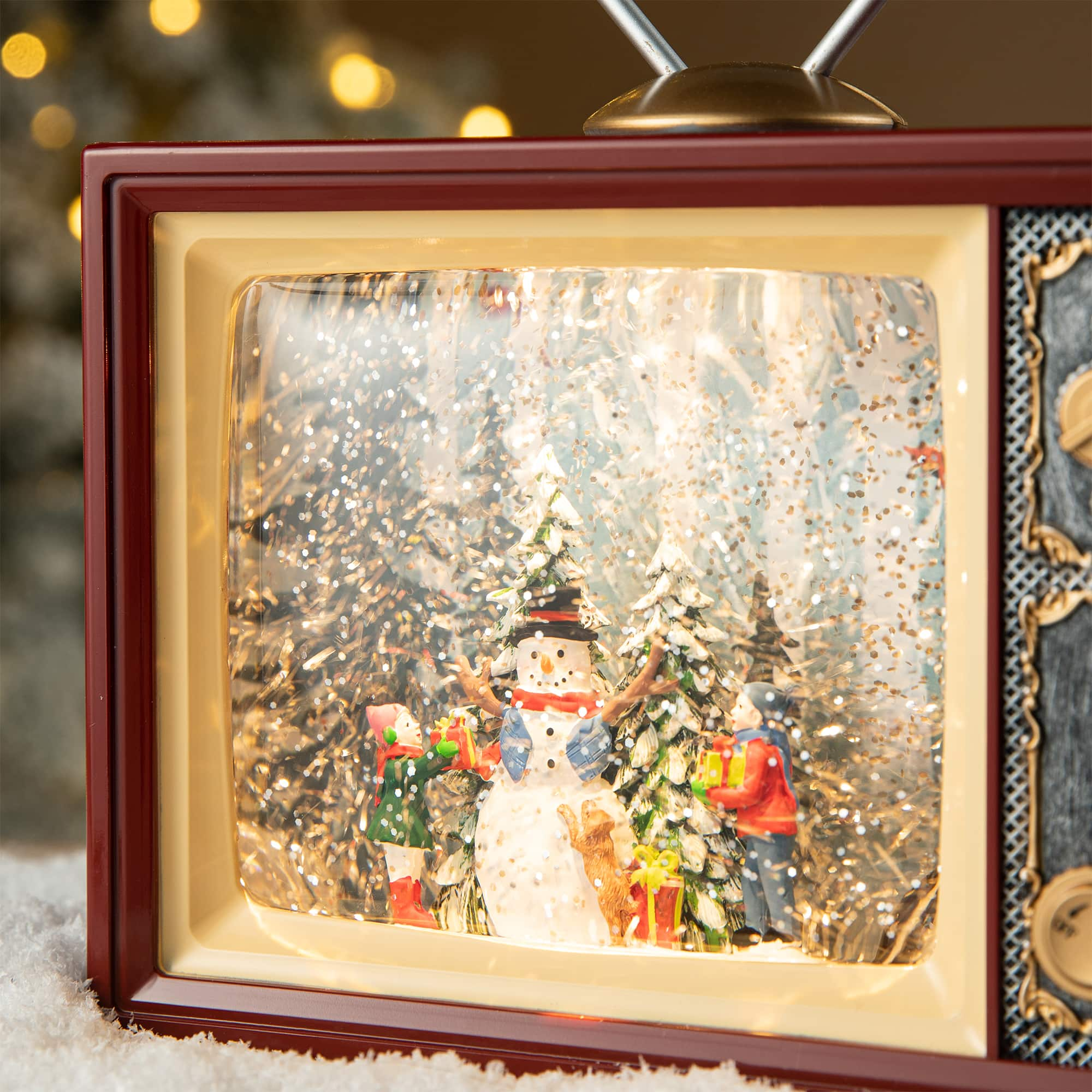 Glitzhome&#xAE; 7.5&#x22; Lighted TV with Snowman Waterglobe