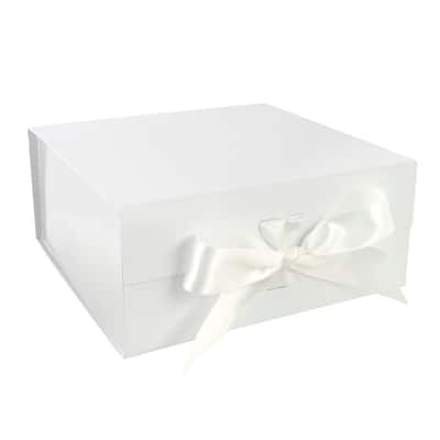 【VALIS】Holiday Gift Box 【未開封】 Large White Collapsible Ribbon Box by Celebrate It® | Michaels