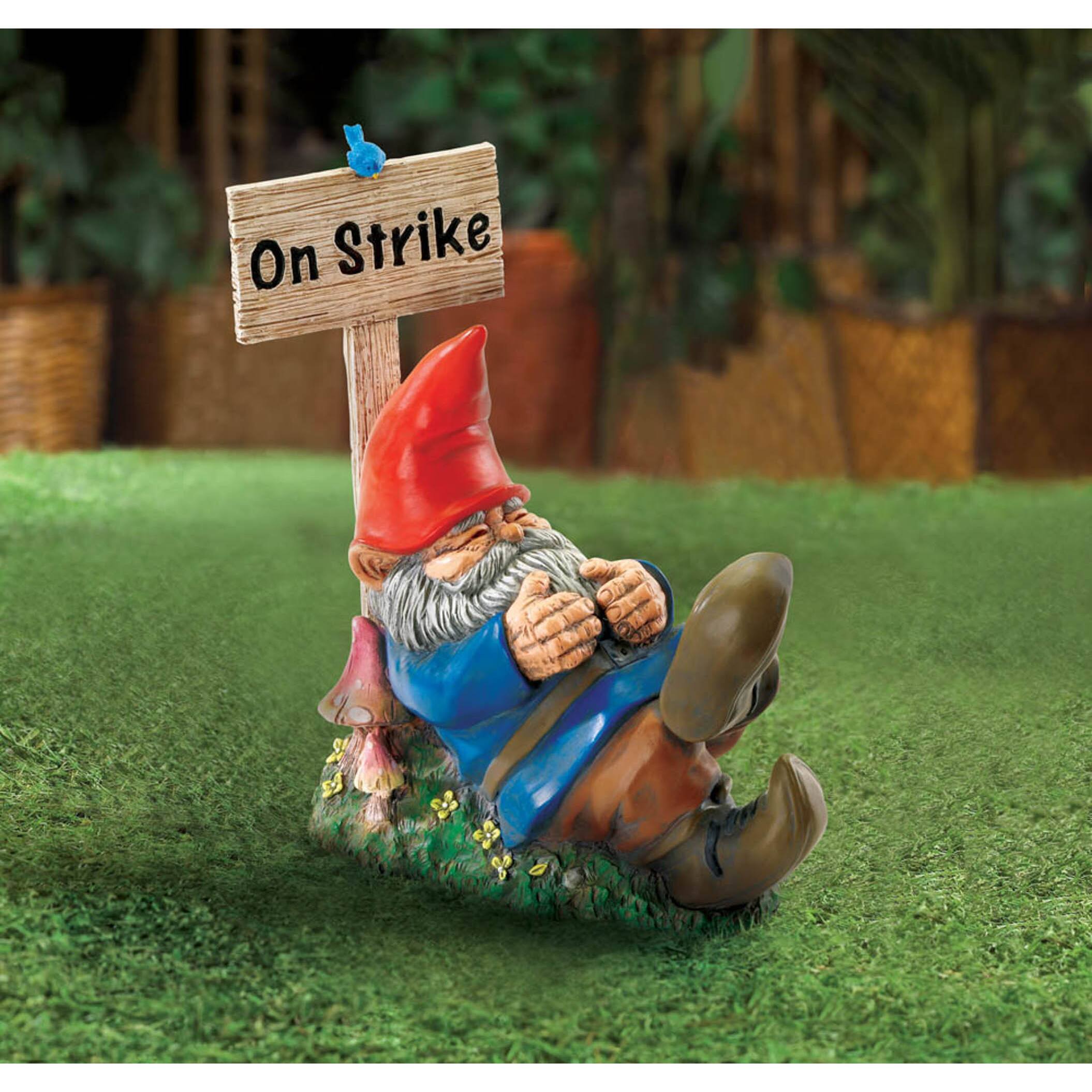 9.5&#x22; On Strike Garden Gnome