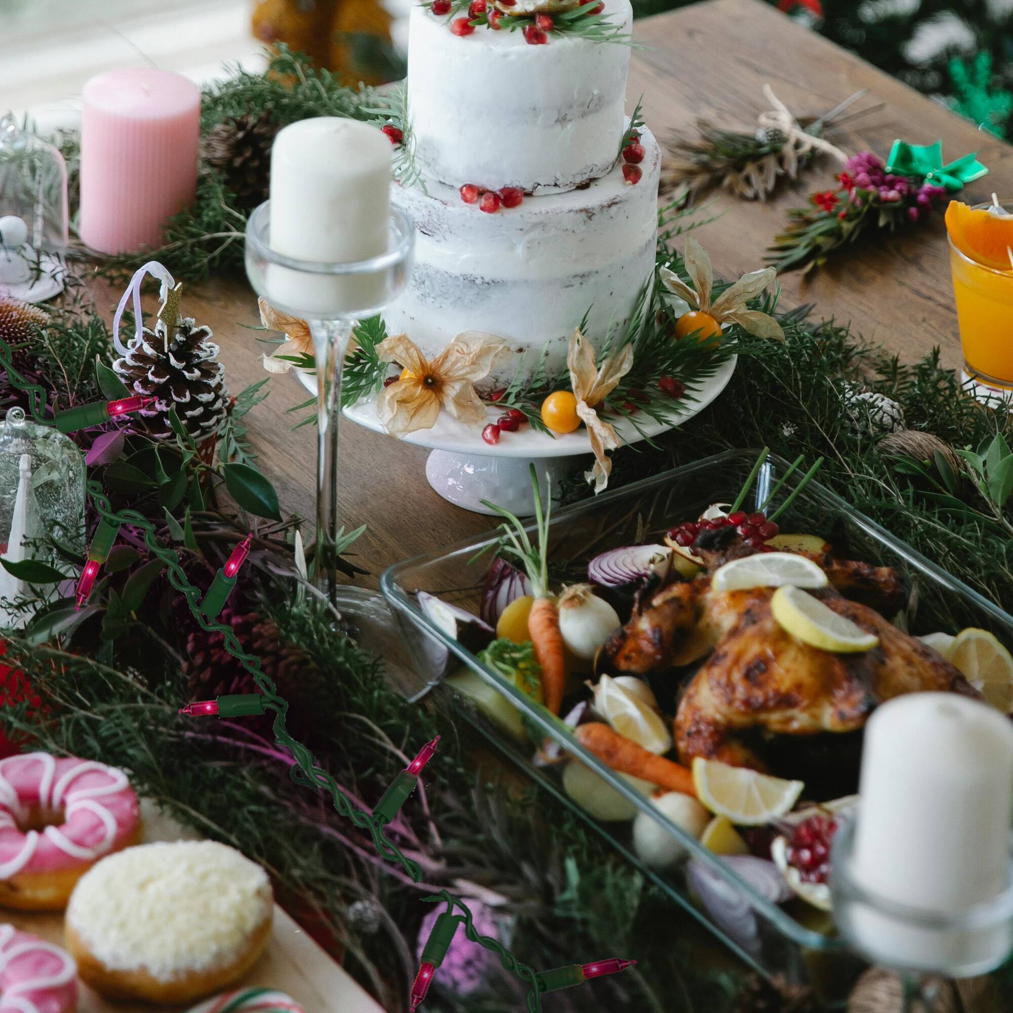 140ct. Hot Pink Mini Incandescent Everglow Chasing String Lights