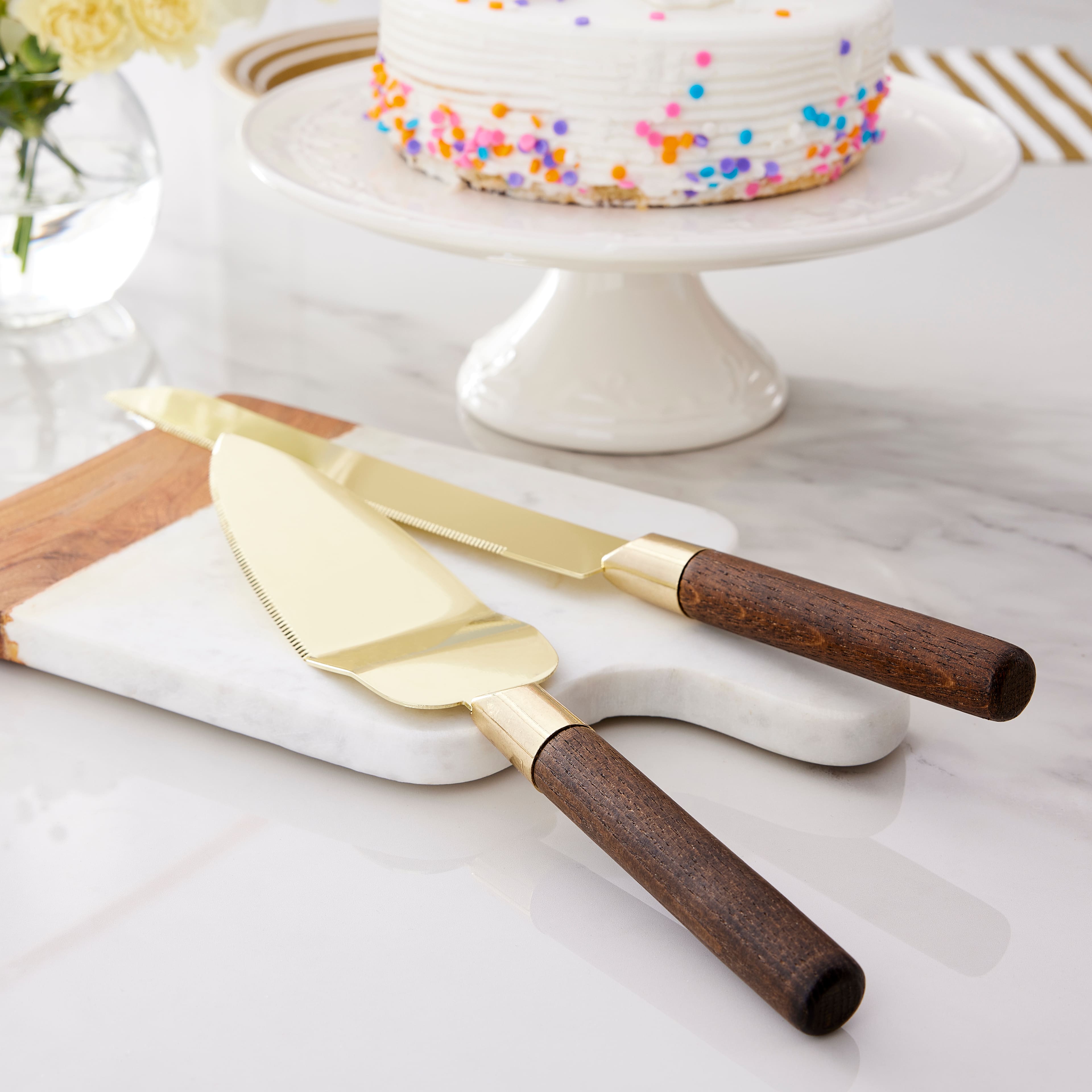 Be Home Black + Gold Cake Lift and Knife Set - Palm and Perkins