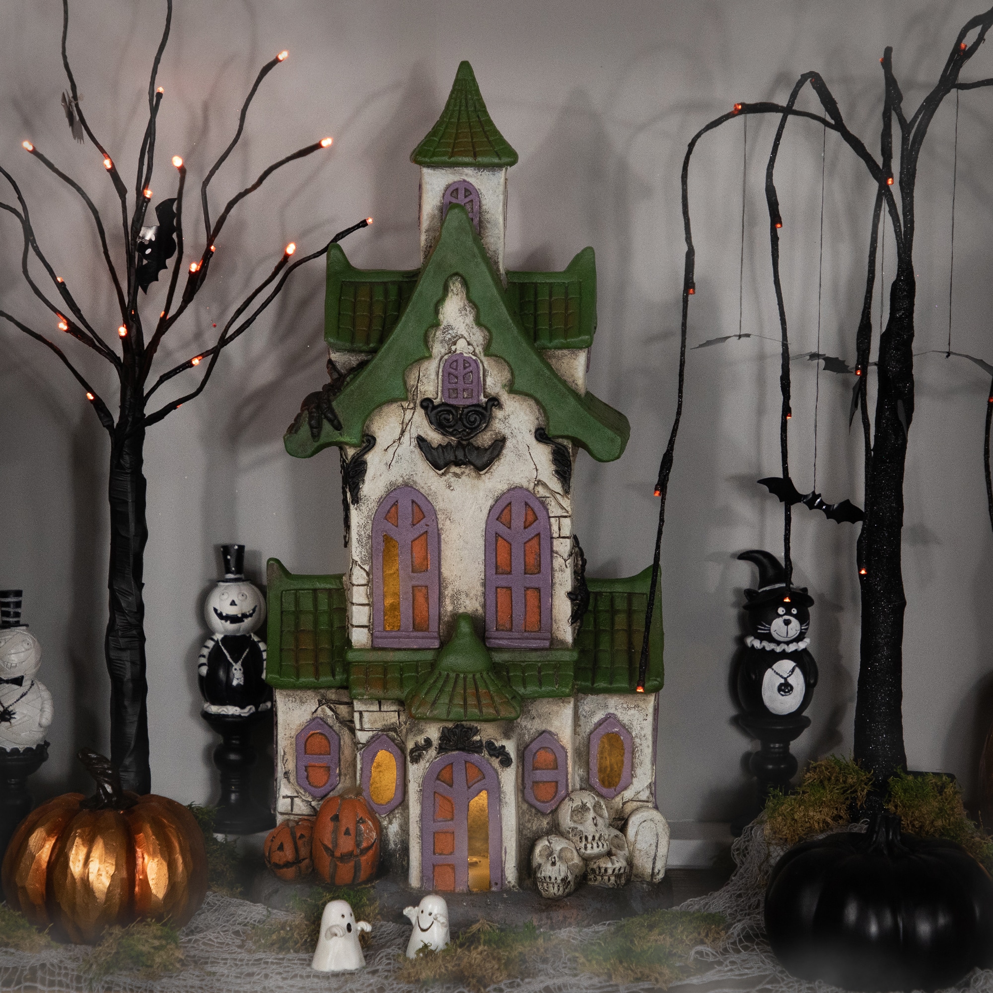 22.75&#x22; LED Multicolor Haunted House Halloween Decoration