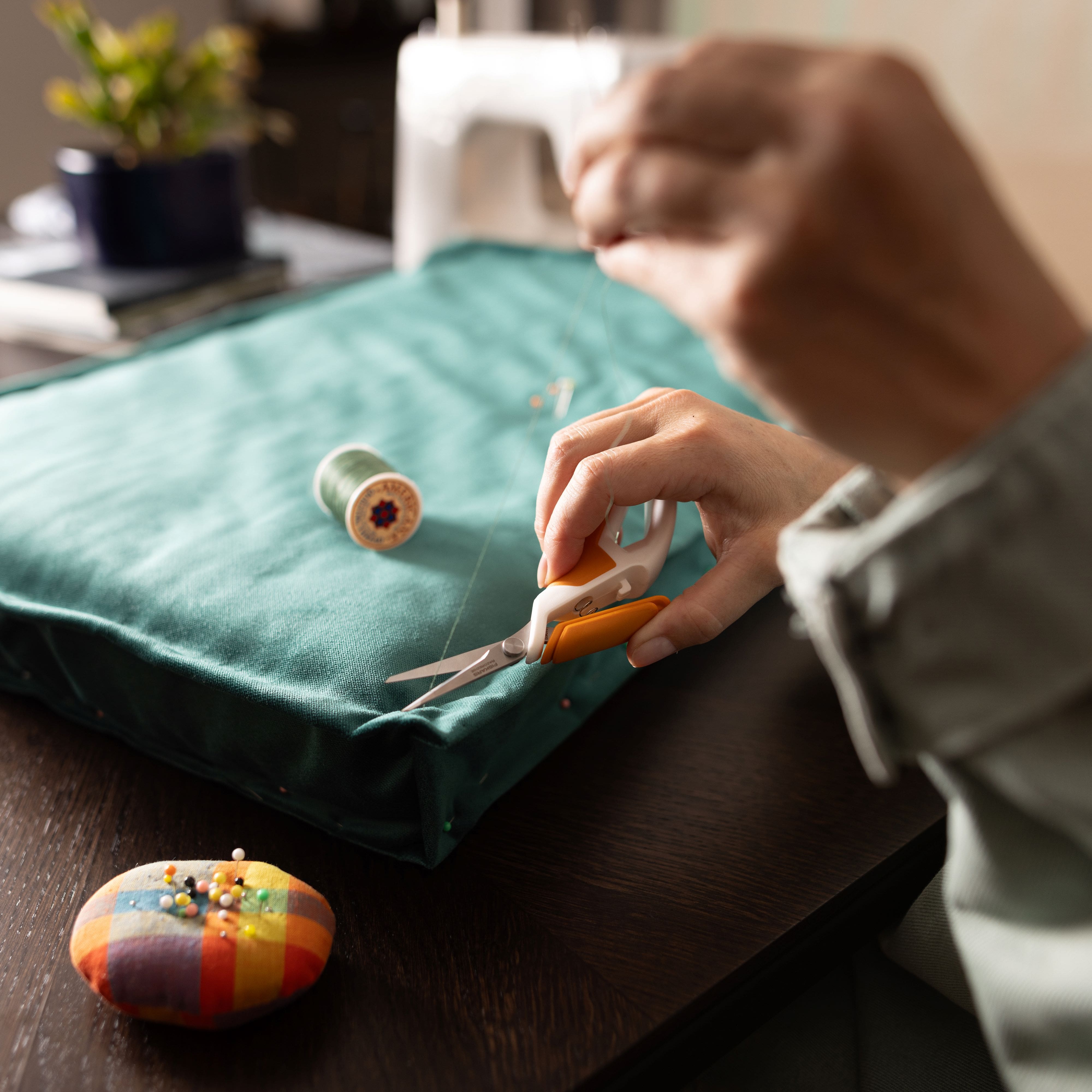 Fiskars&#xAE; Total Control&#xAE; RazerEdge&#x2122; Scissors