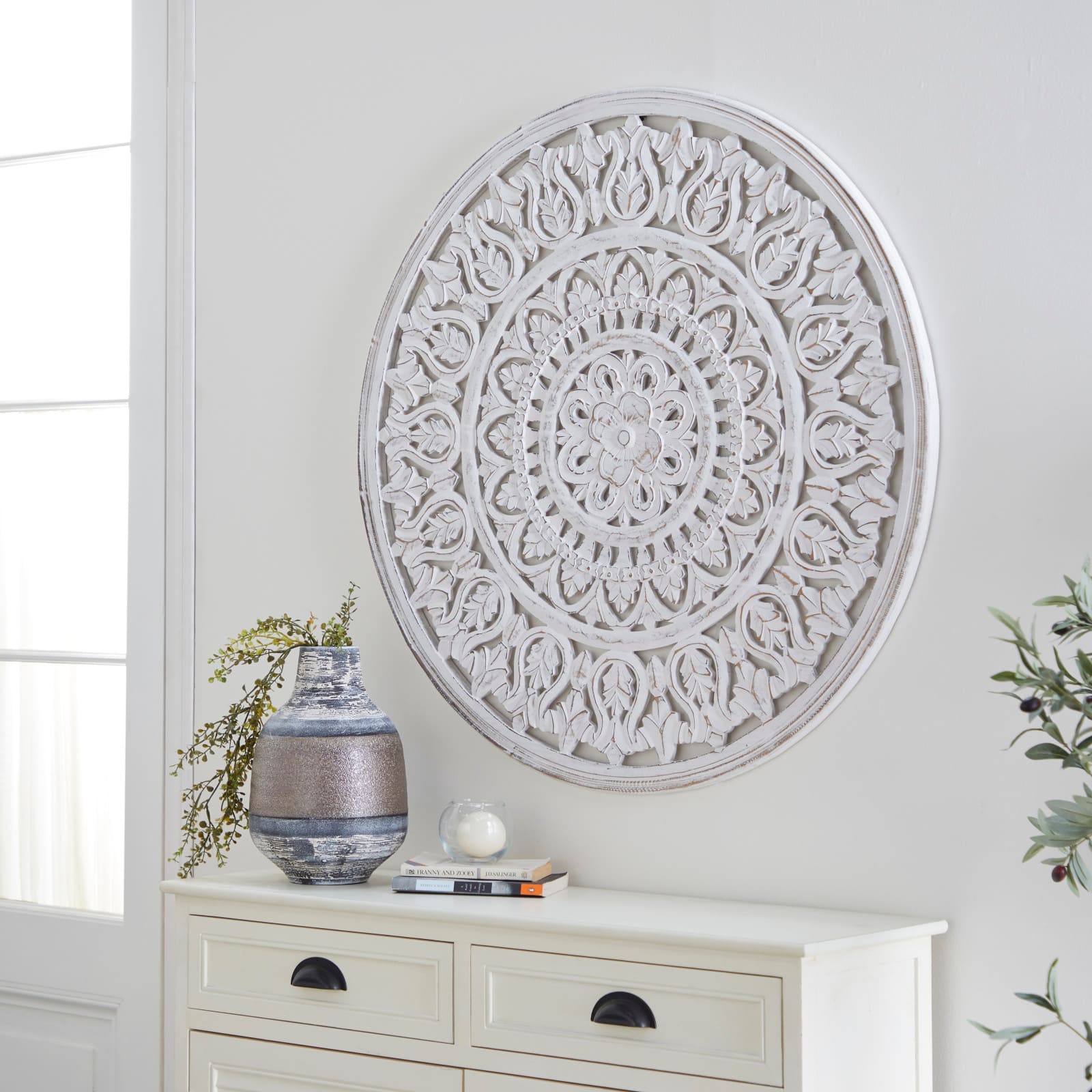 36" White Traditional Floral Wood Wall Décor