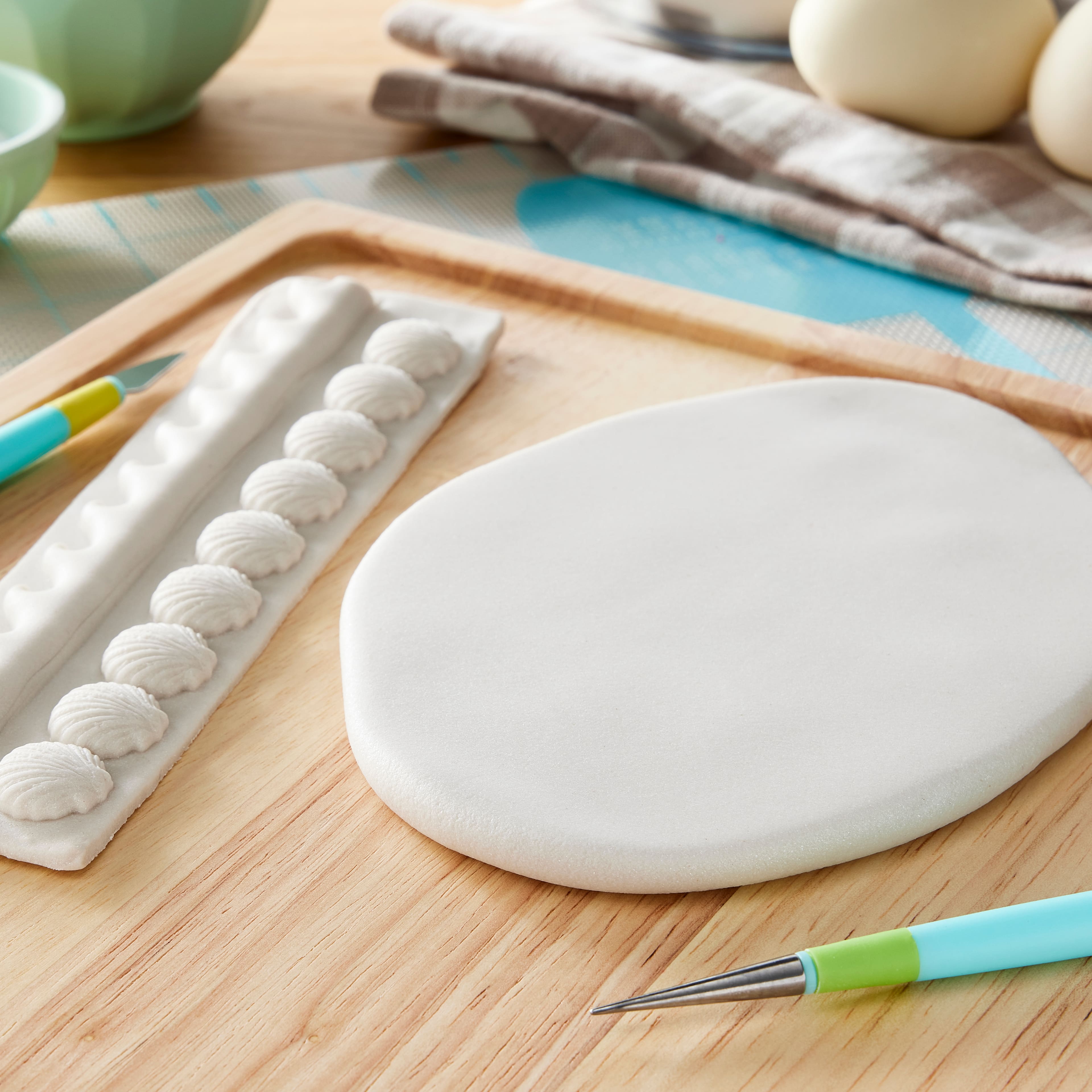 Satin Ice&#xAE; Ready-To-Use Fondant, 4.4oz.