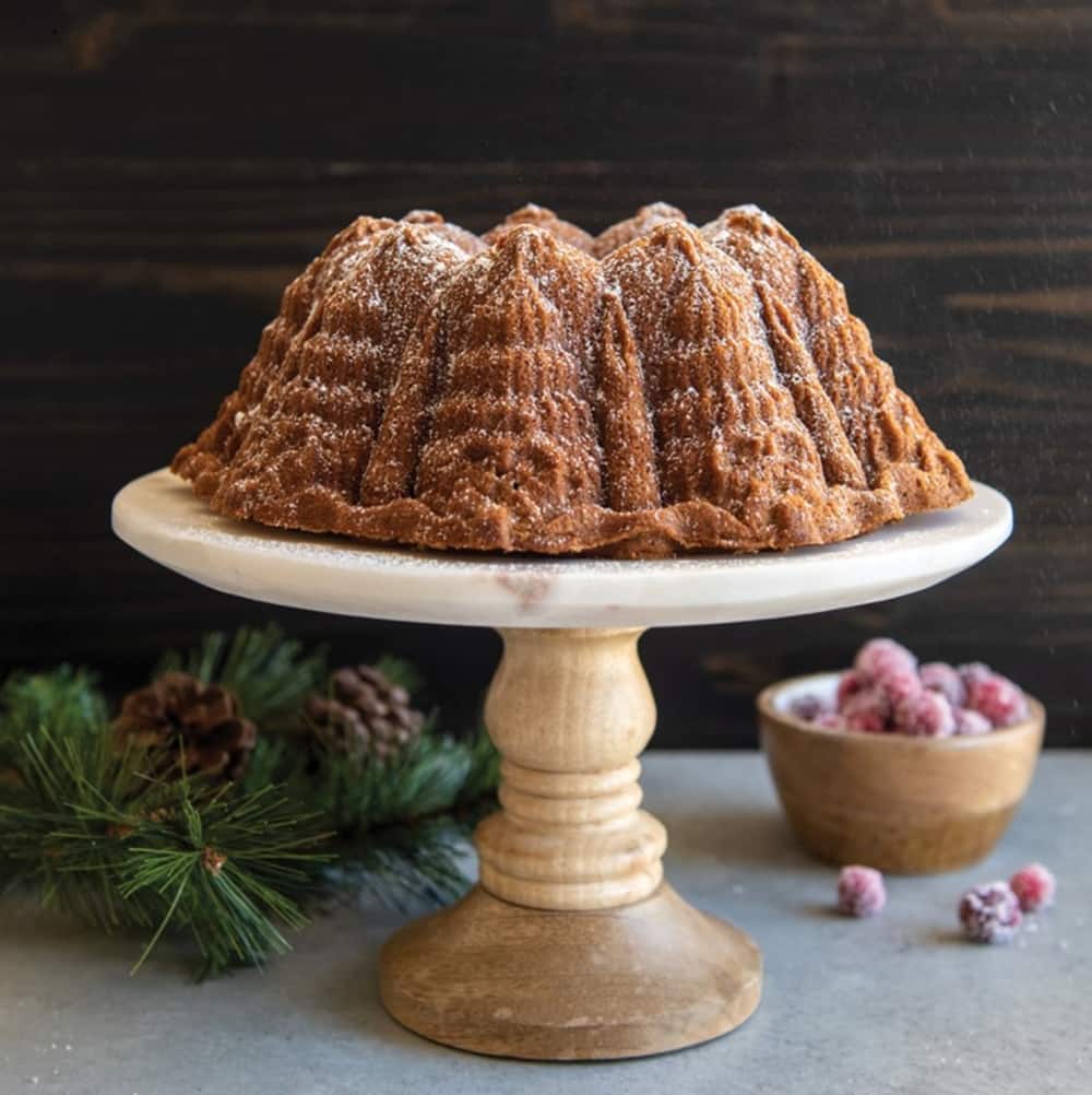 Nordic Ware Very Merry Bundt&#xAE; Pan