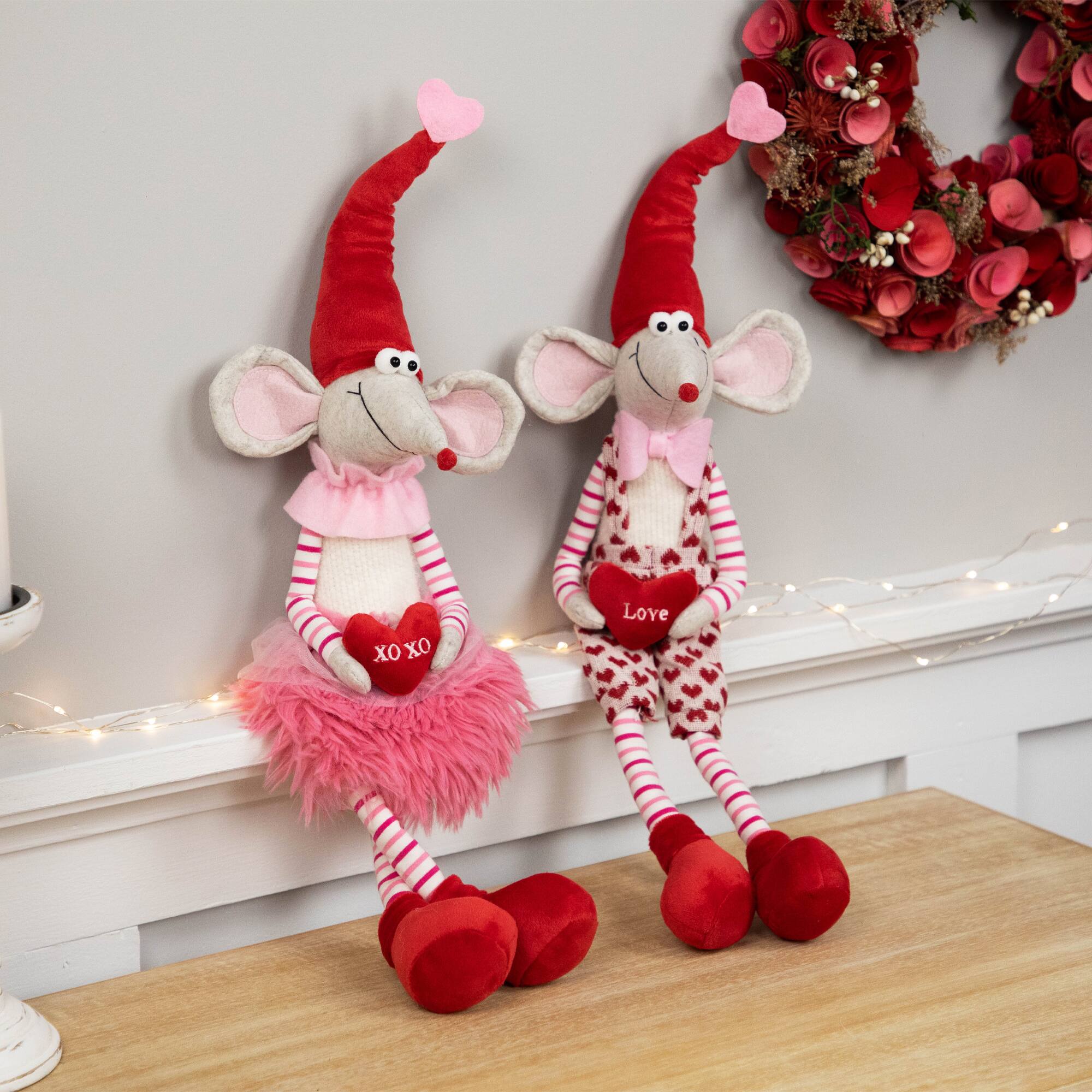 20&#x22; Mice with Heart Pillows Valentine&#x27;s Day Figures Set