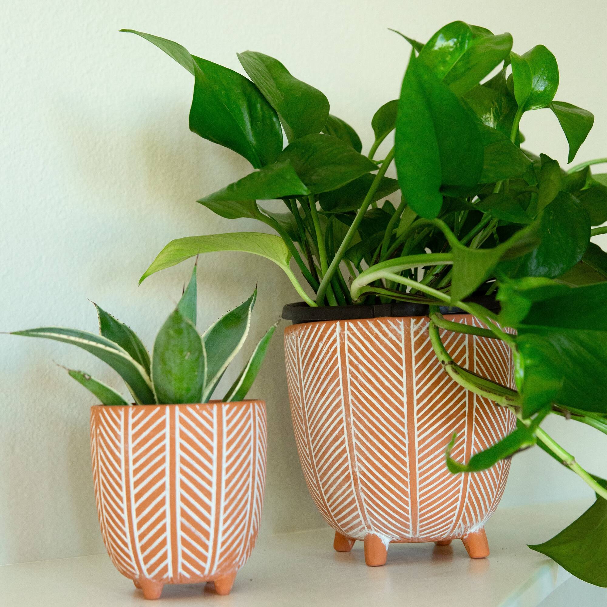 Flora Bunda 6&#x22; &#x26; 4&#x22; Orange Chevron Ceramic Footed Pot Set
