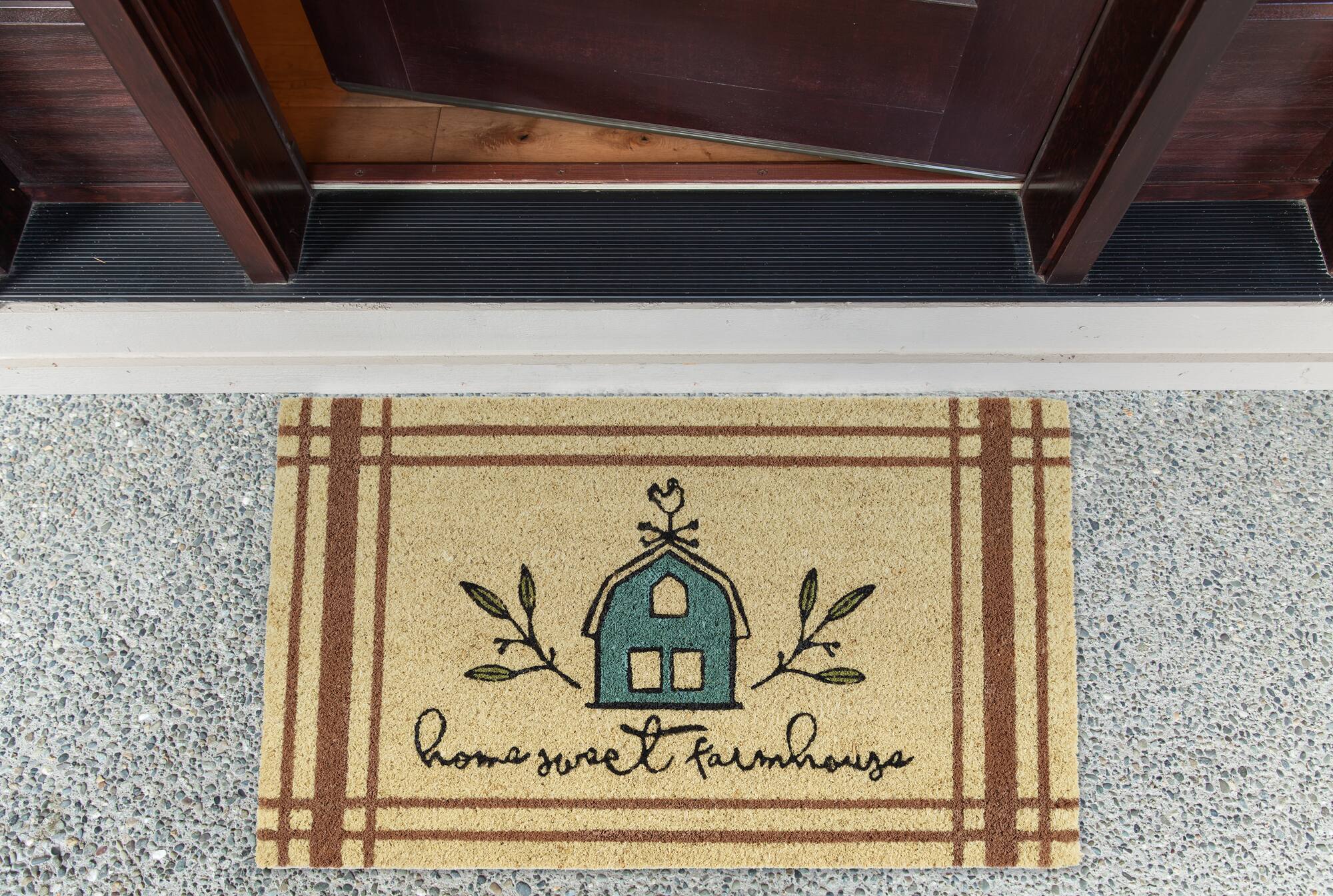DII&#xAE; Home Sweet Farmhouse Doormat