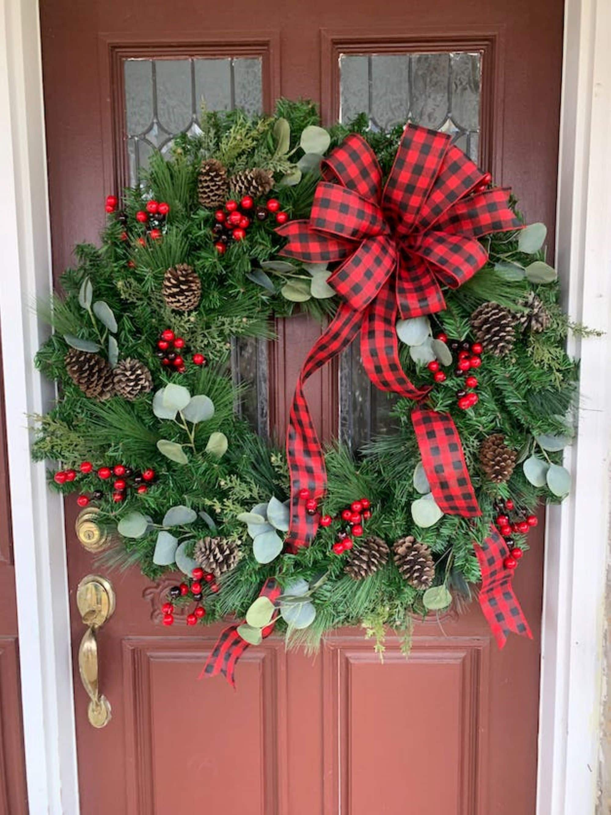 20&#x22; Canadian Pine Artificial Christmas Wreath