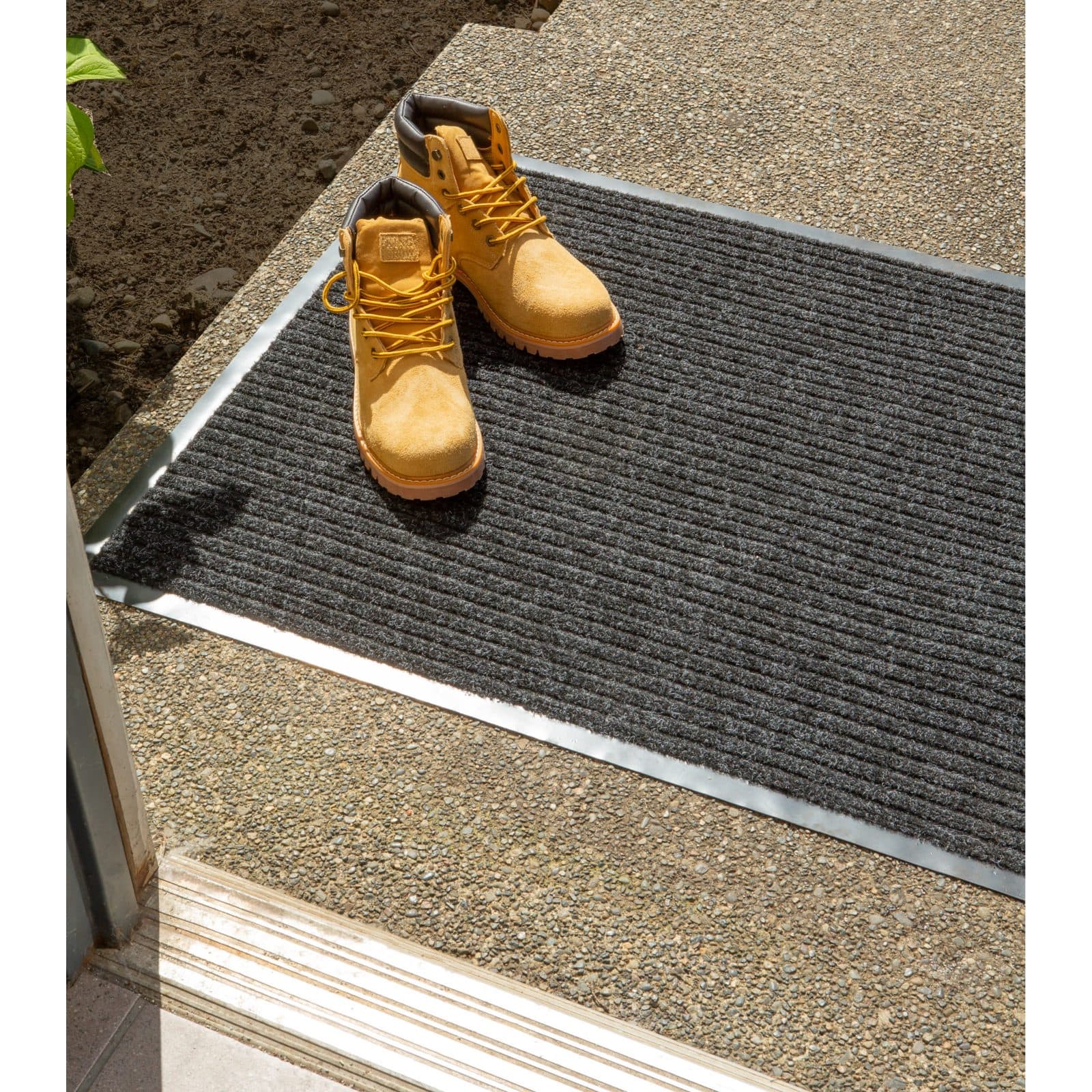 J&M Gray Ribbed Walk Off Utility Runner