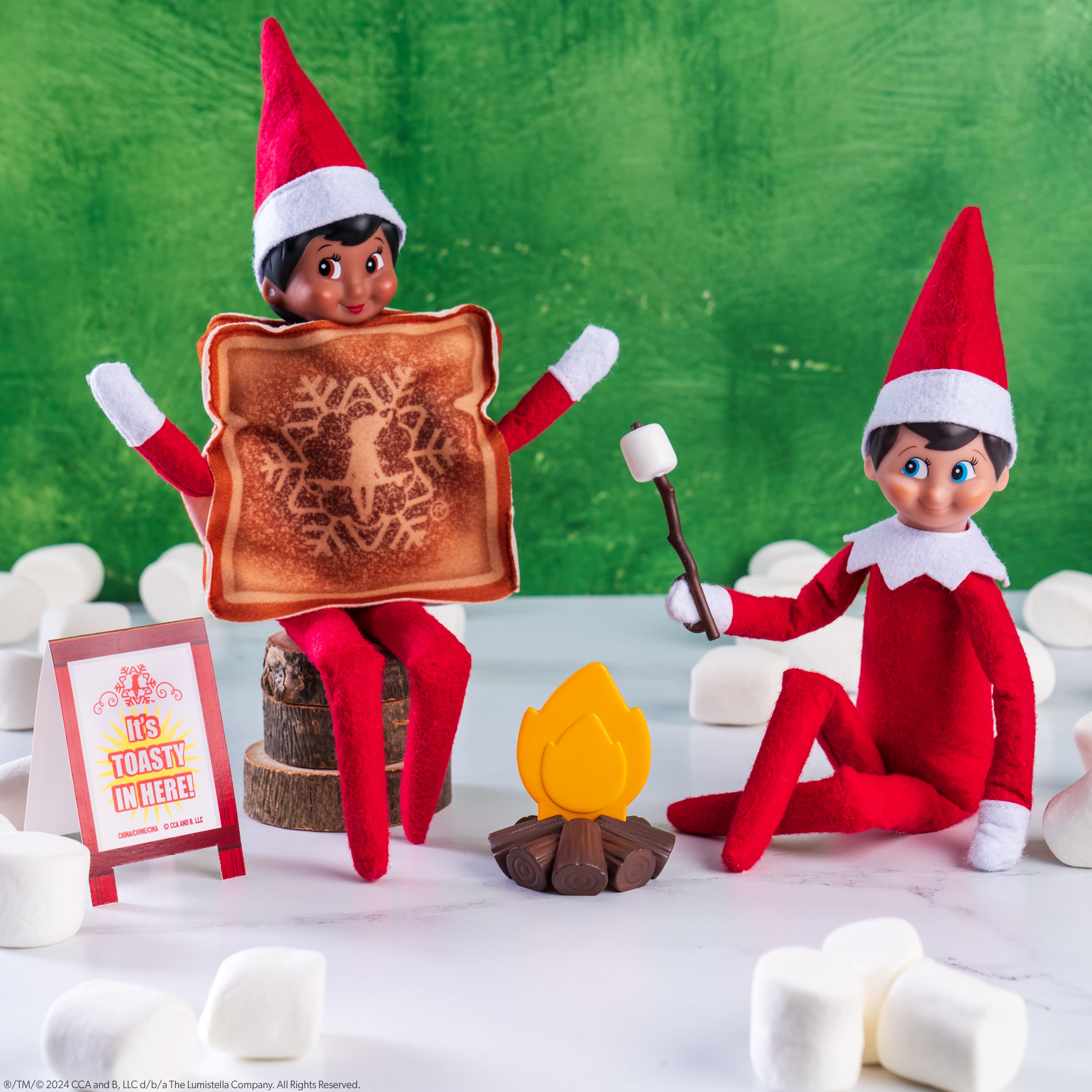 The Elf on the Shelf&#xAE; Polar Props&#x2122; Toasty Roasty Set