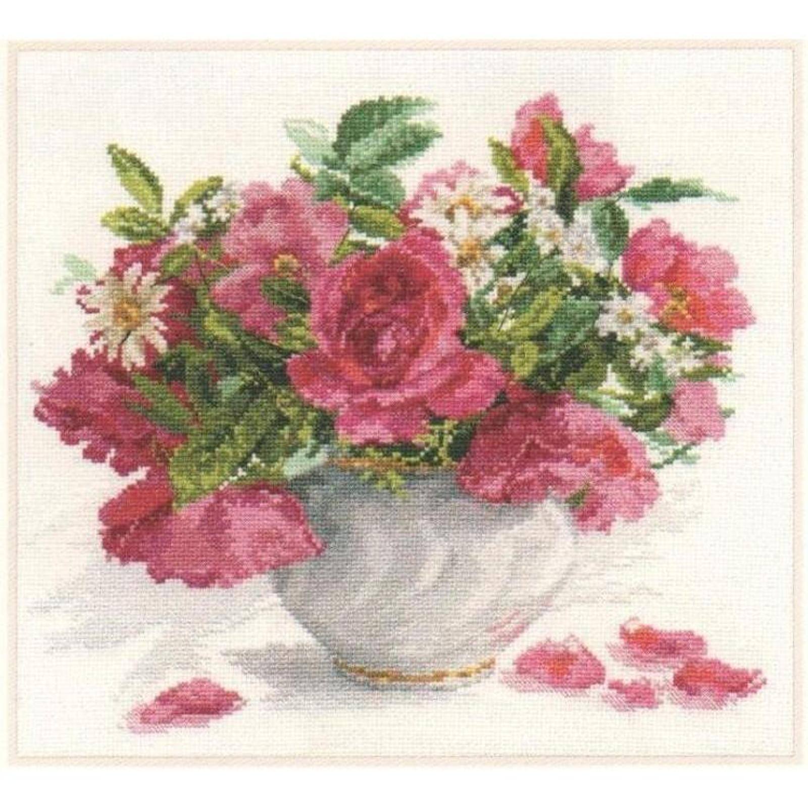 Alisa Blooming Garden. Roses And Daisies Cross Stitch Kit