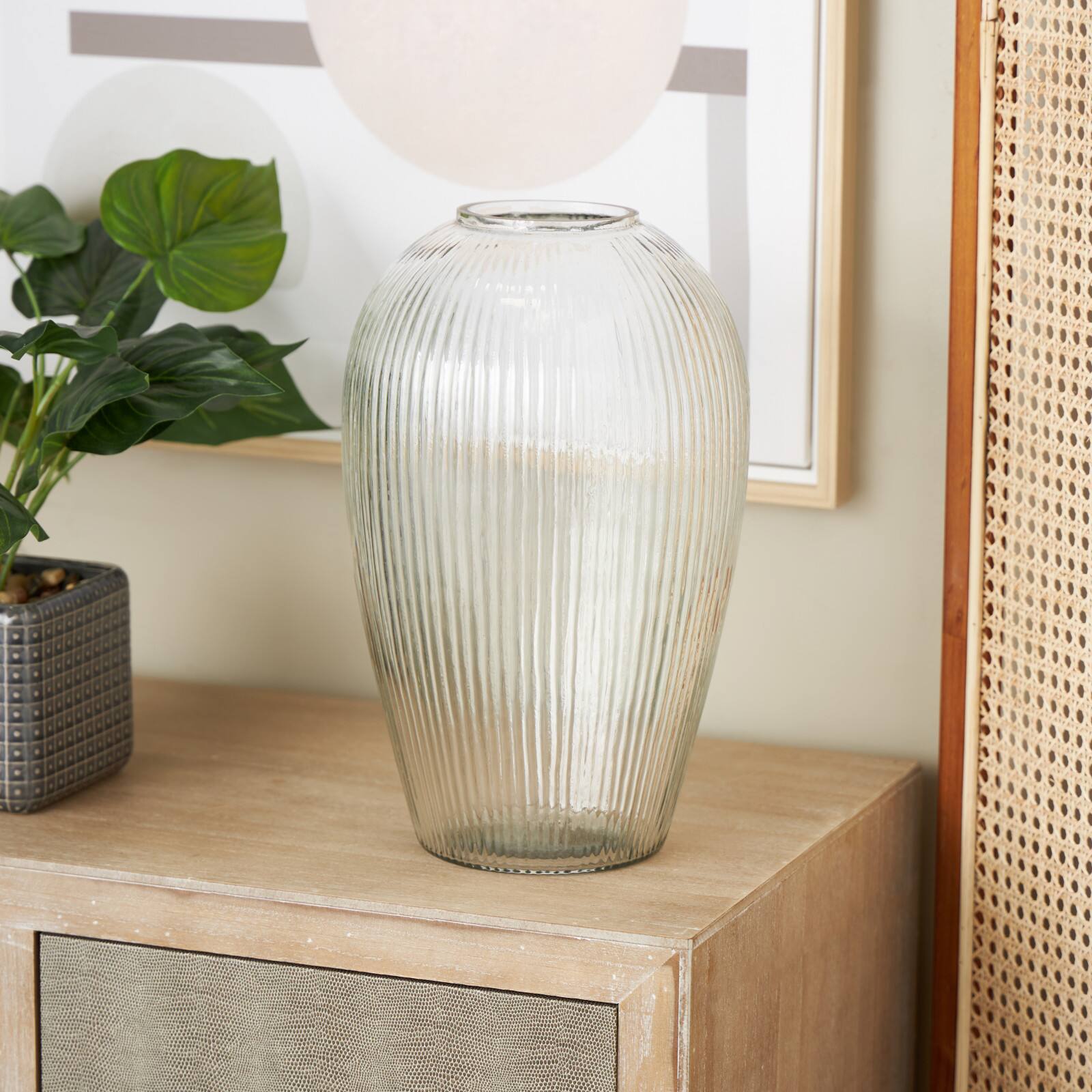 14" Clear Ribbed Glass Vase