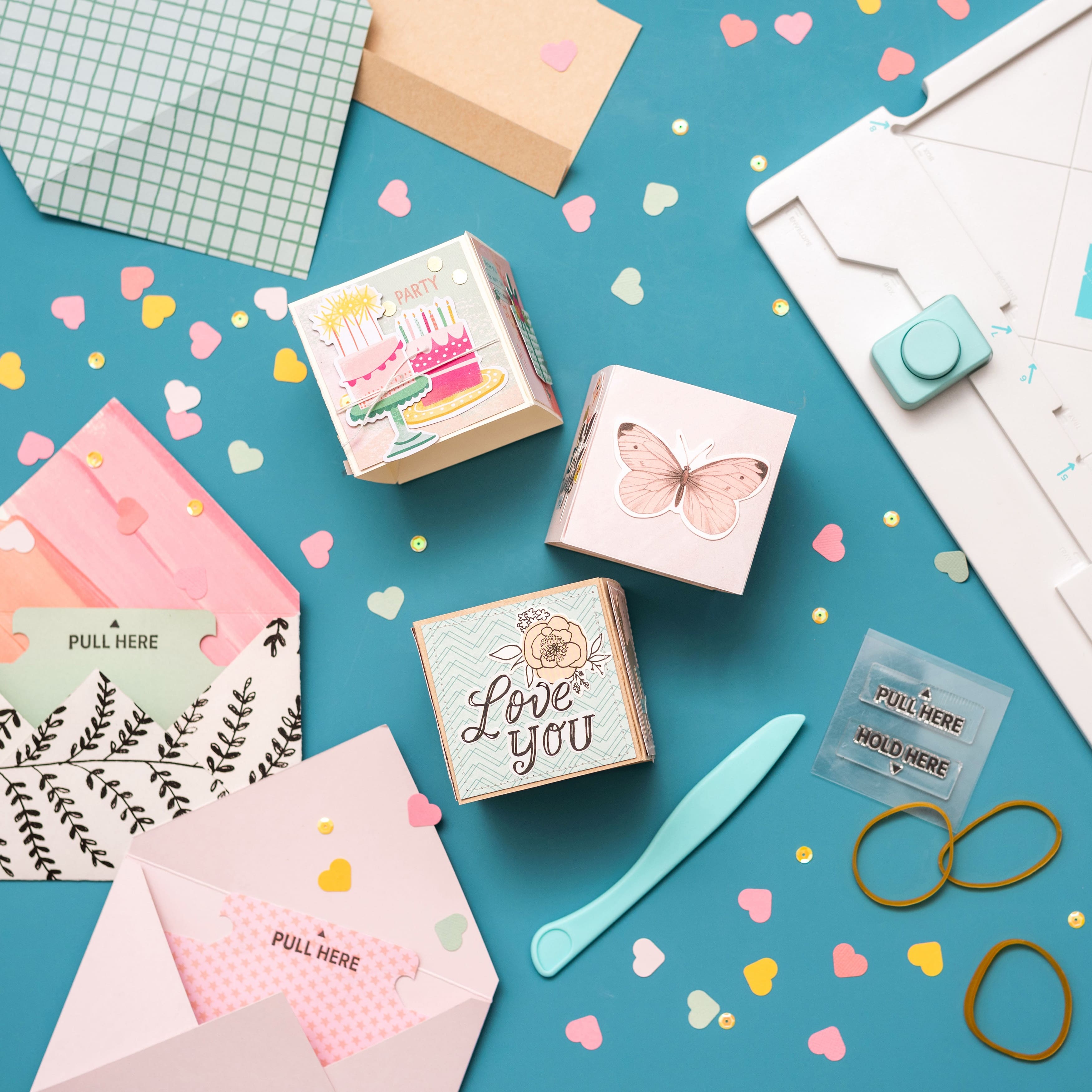 We R Memory Keepers Explosion Card Punch Board