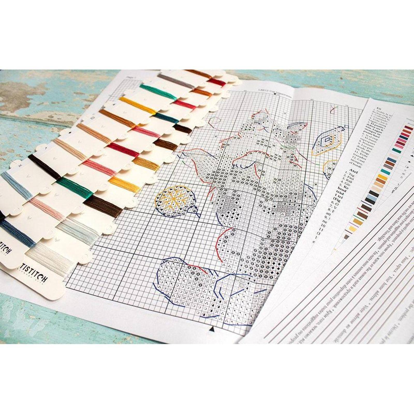 LetiStitch Cat&#x27;s Happiness Counted Cross Stitch Kit
