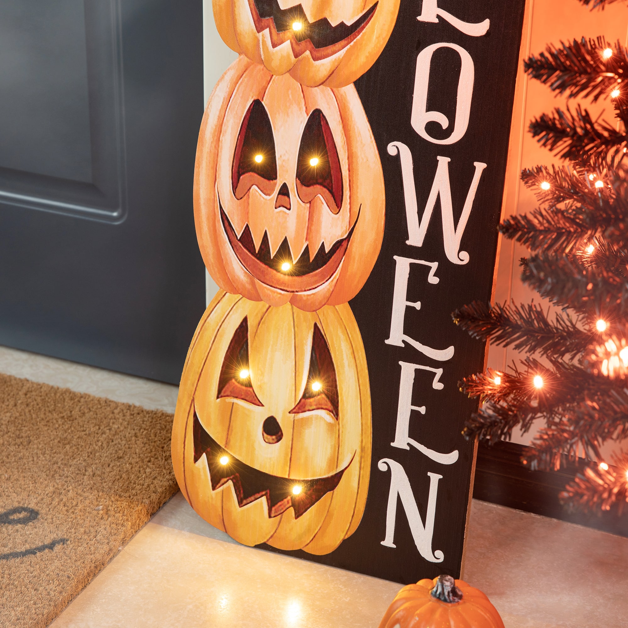 Glitzhome&#xAE; 42&#x22; Lighted Halloween Wooden Stacked Pumpkins Porch Sign with Timer