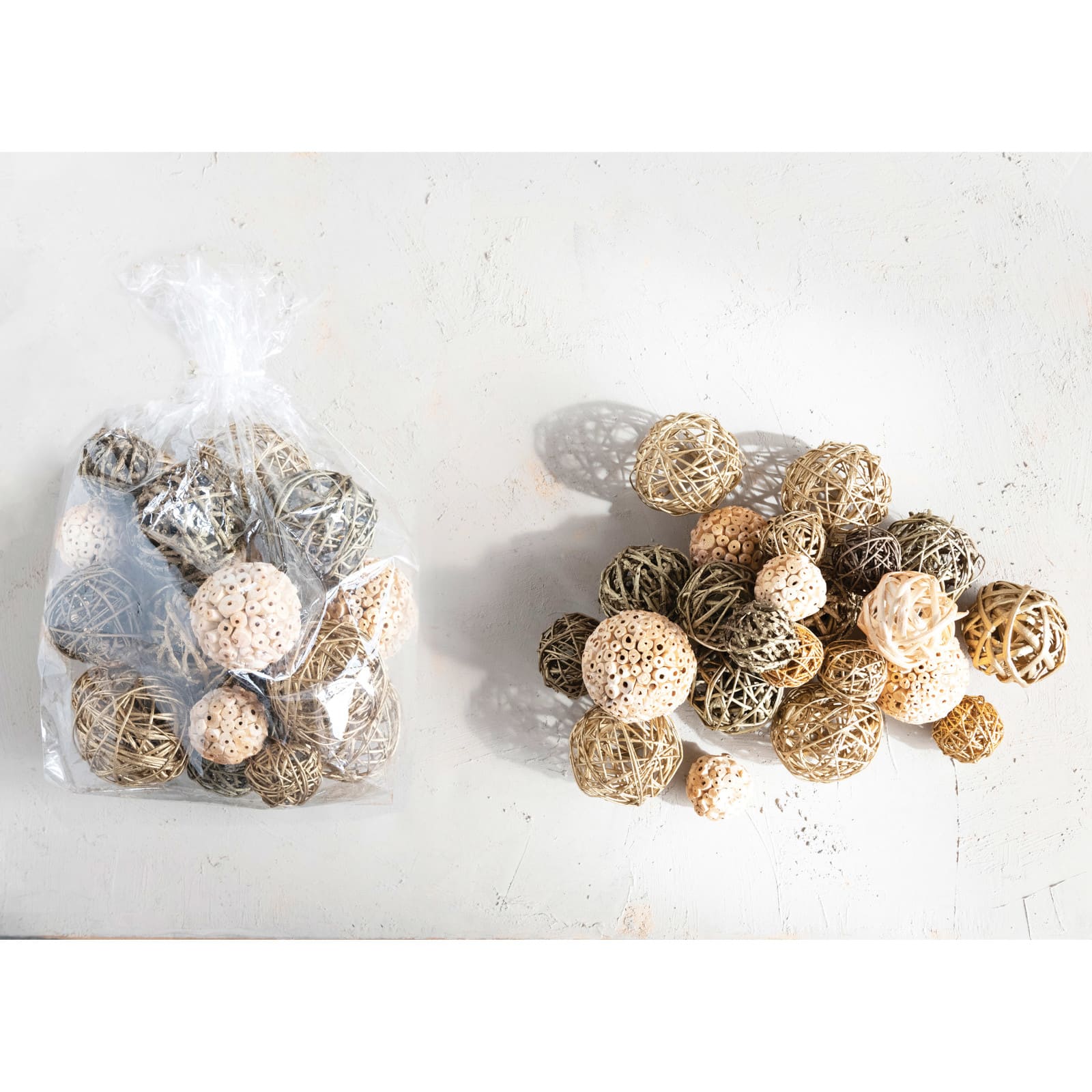 Hello Honey&#xAE; Gold &#x26; Natural Brown Dried Ball Mix D&#xE9;cor with Glitter