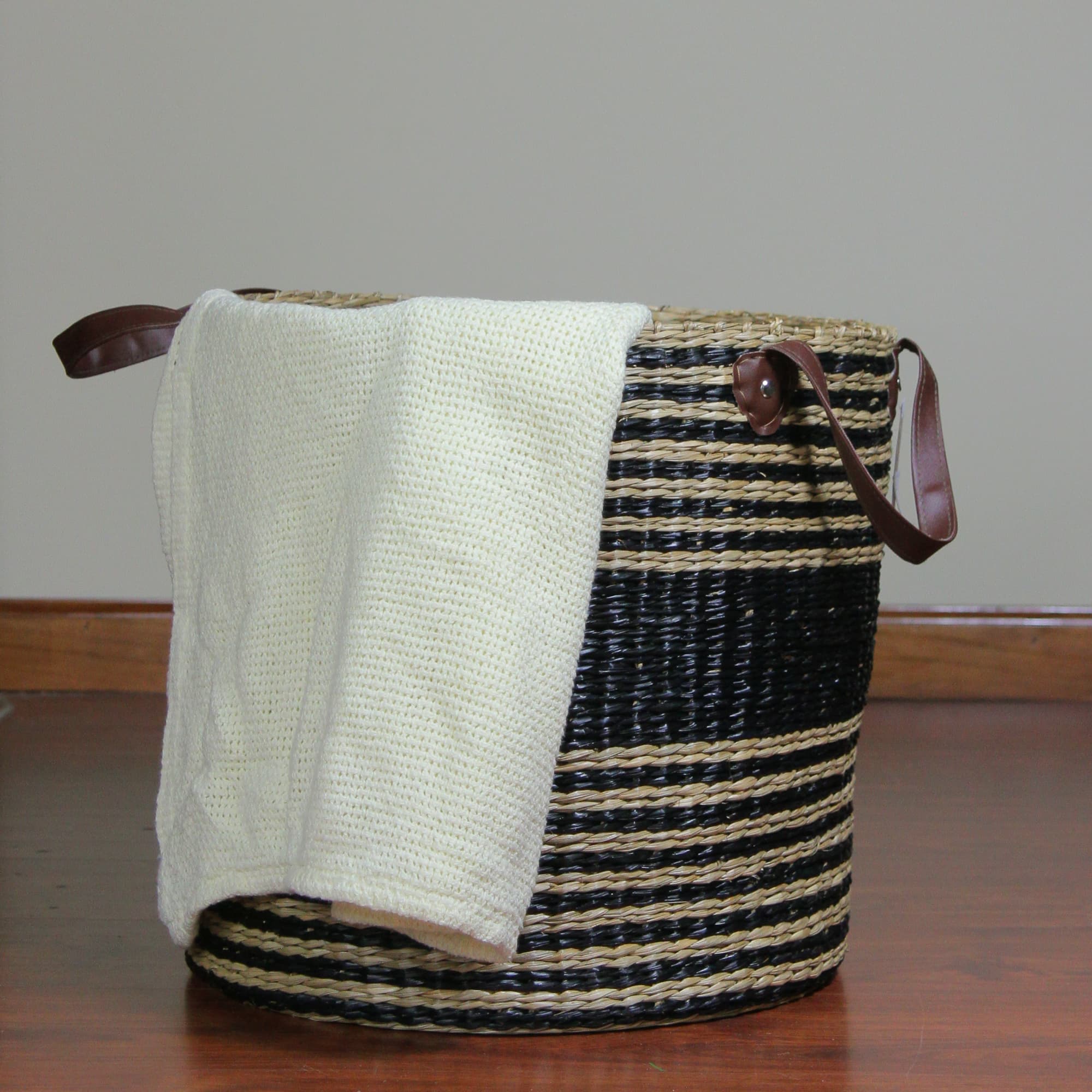 15.5&#x22; Beige &#x26; Black Woven Seagrass Basket with Handles
