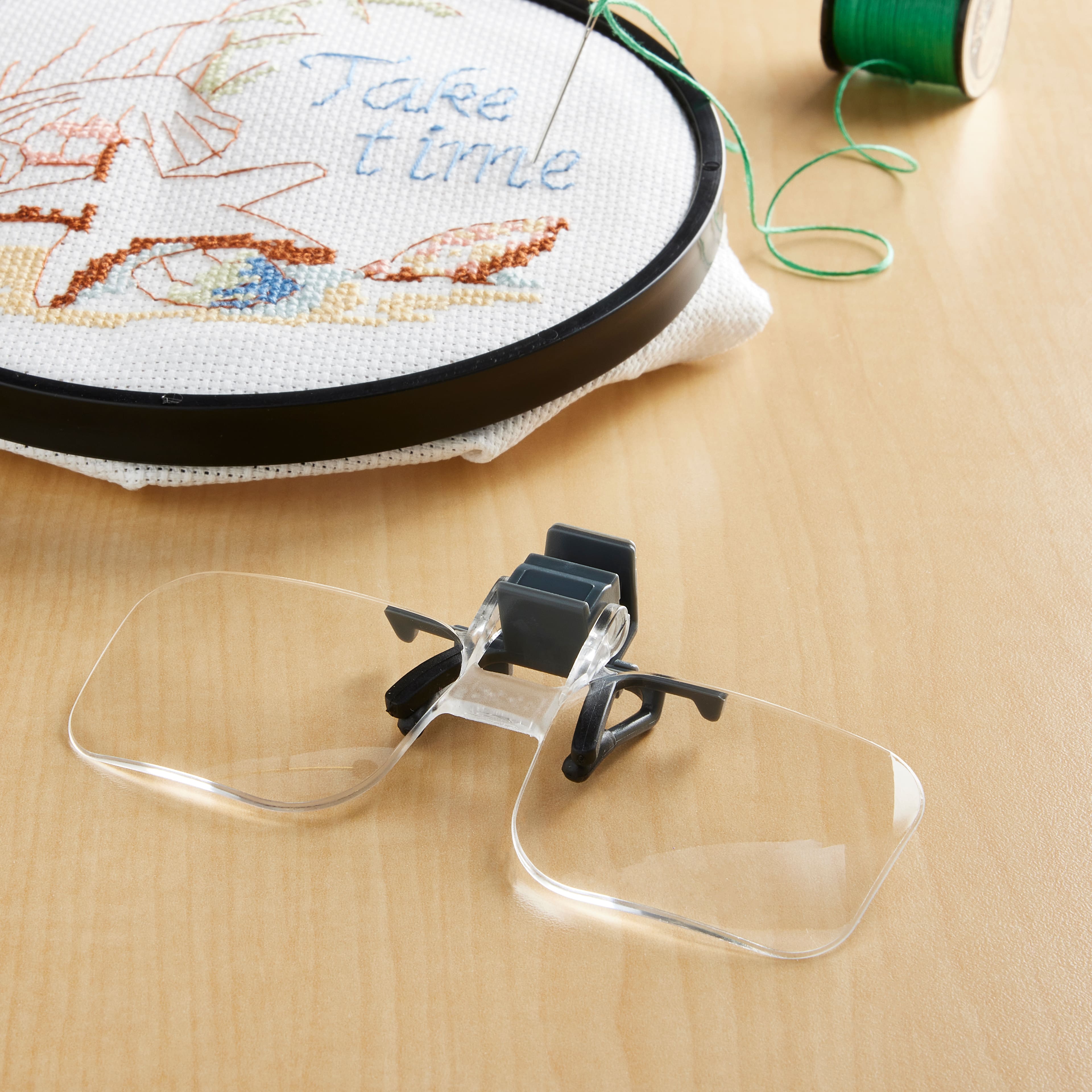 6 Pack: Clip & Flip Magnifier by Loops & Threads®